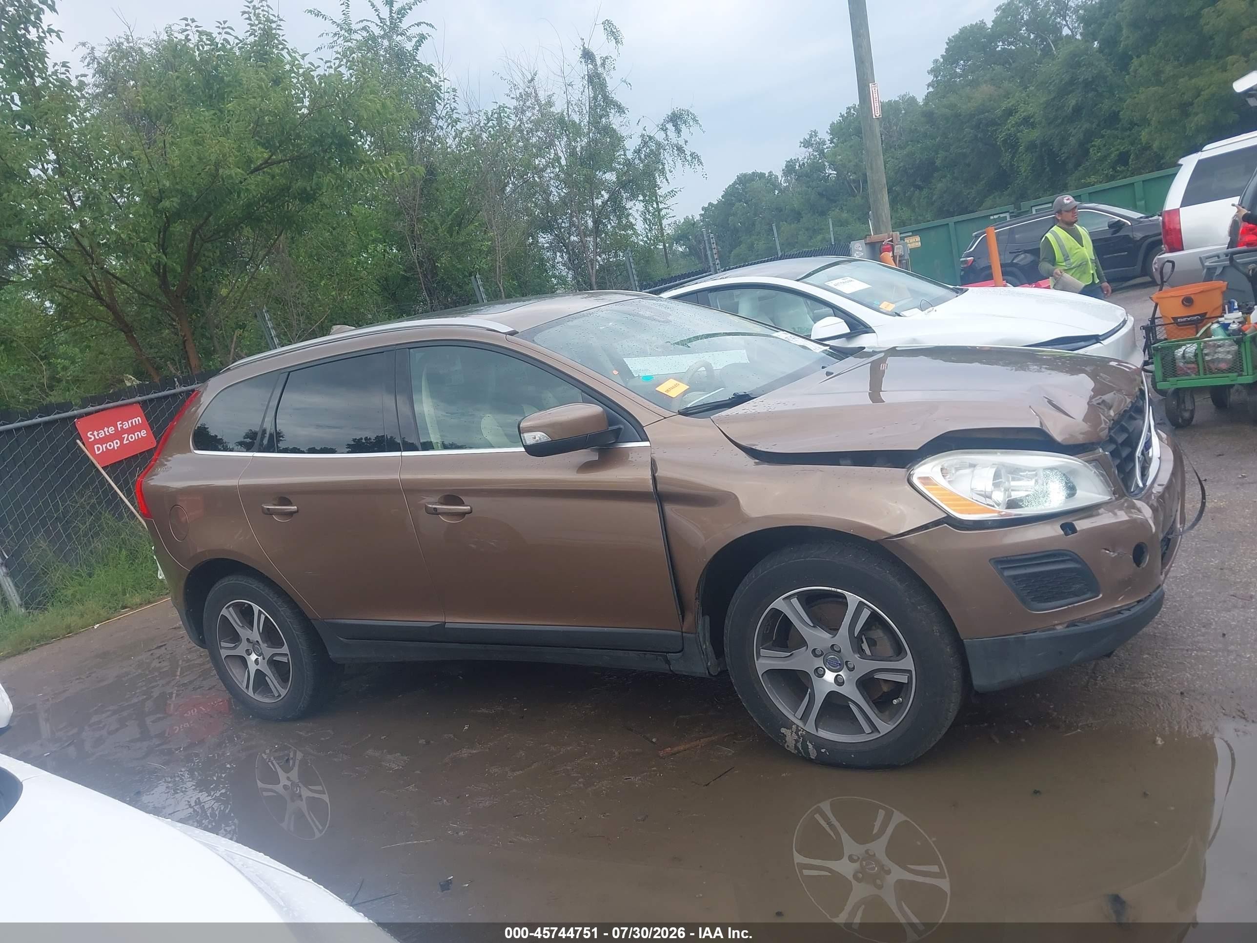2012 Volvo Xc60 T6 Premier Plus Brown vin: YV4902DZ3C2295614