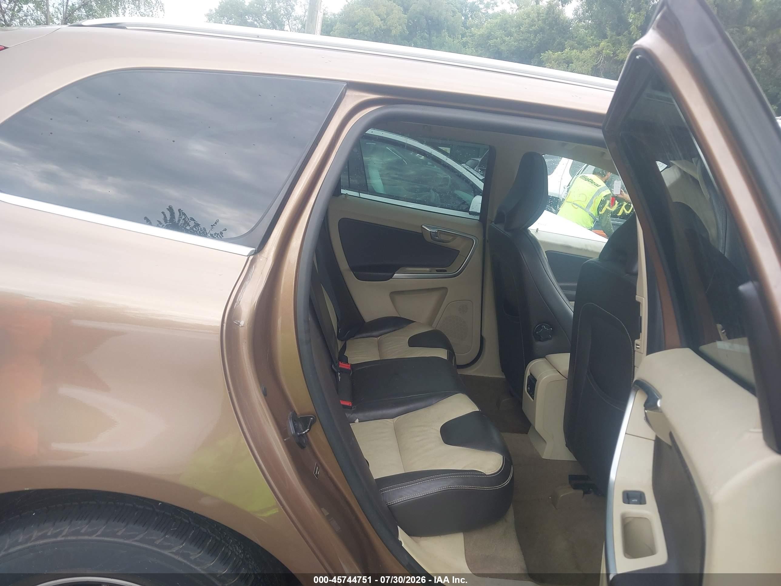 2012 Volvo Xc60 T6 Premier Plus Brown vin: YV4902DZ3C2295614