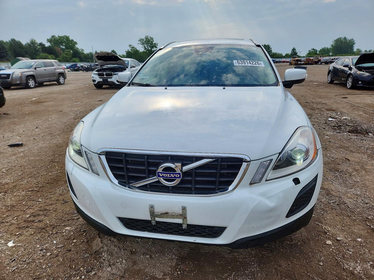 2013 Volvo Xc60 T6 White vin: YV4902DZ3D2453595