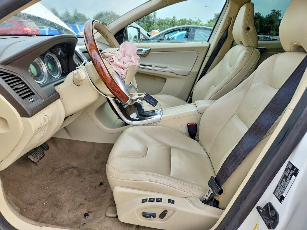 2013 Volvo Xc60 T6 White vin: YV4902DZ3D2453595