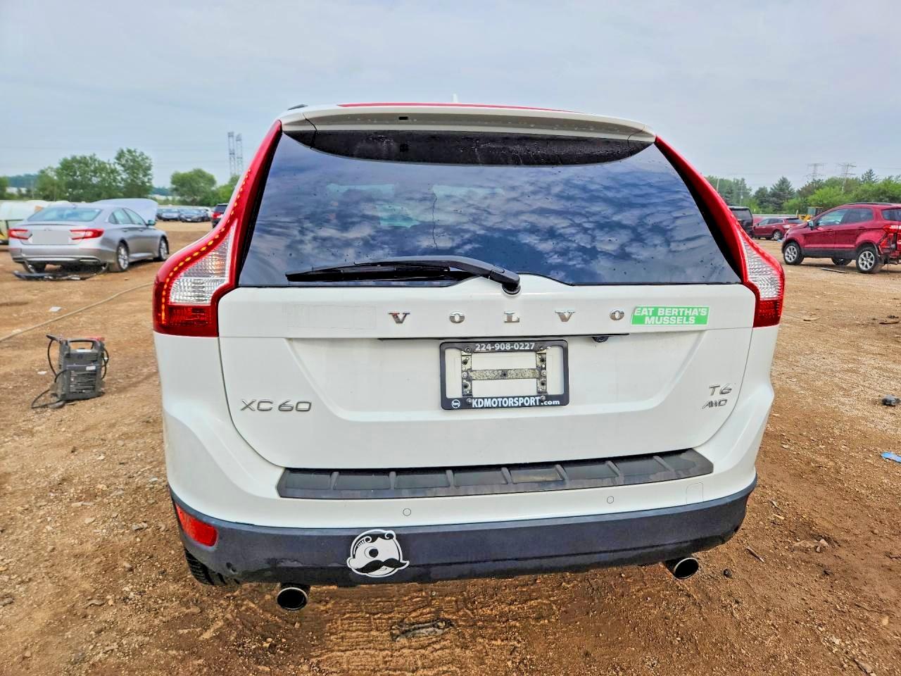 2013 Volvo Xc60 T6 White vin: YV4902DZ3D2453595