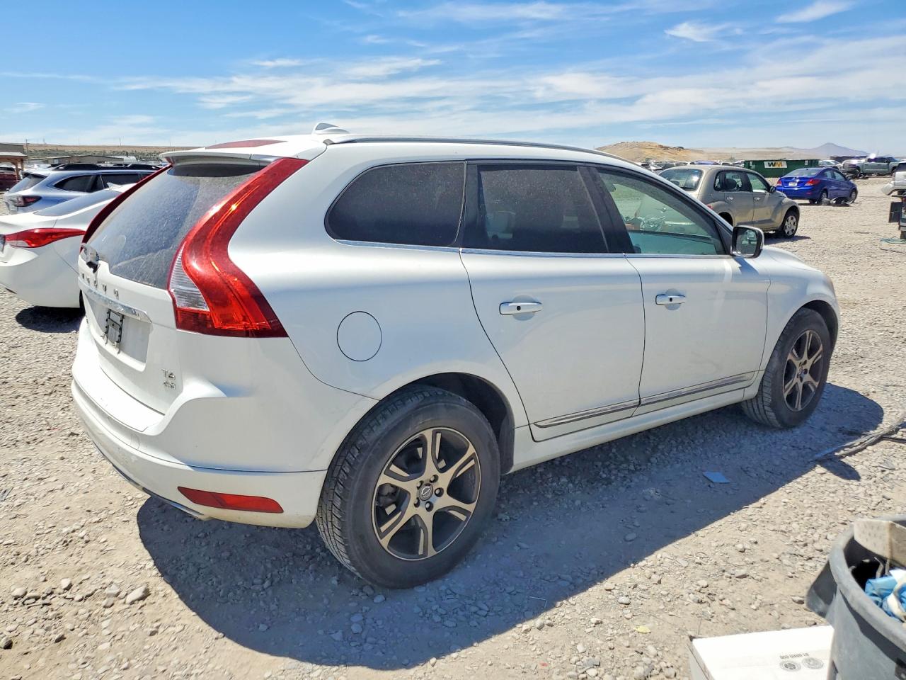 2014 Volvo Xc60 T6 White vin: YV4902DZ3E2554461