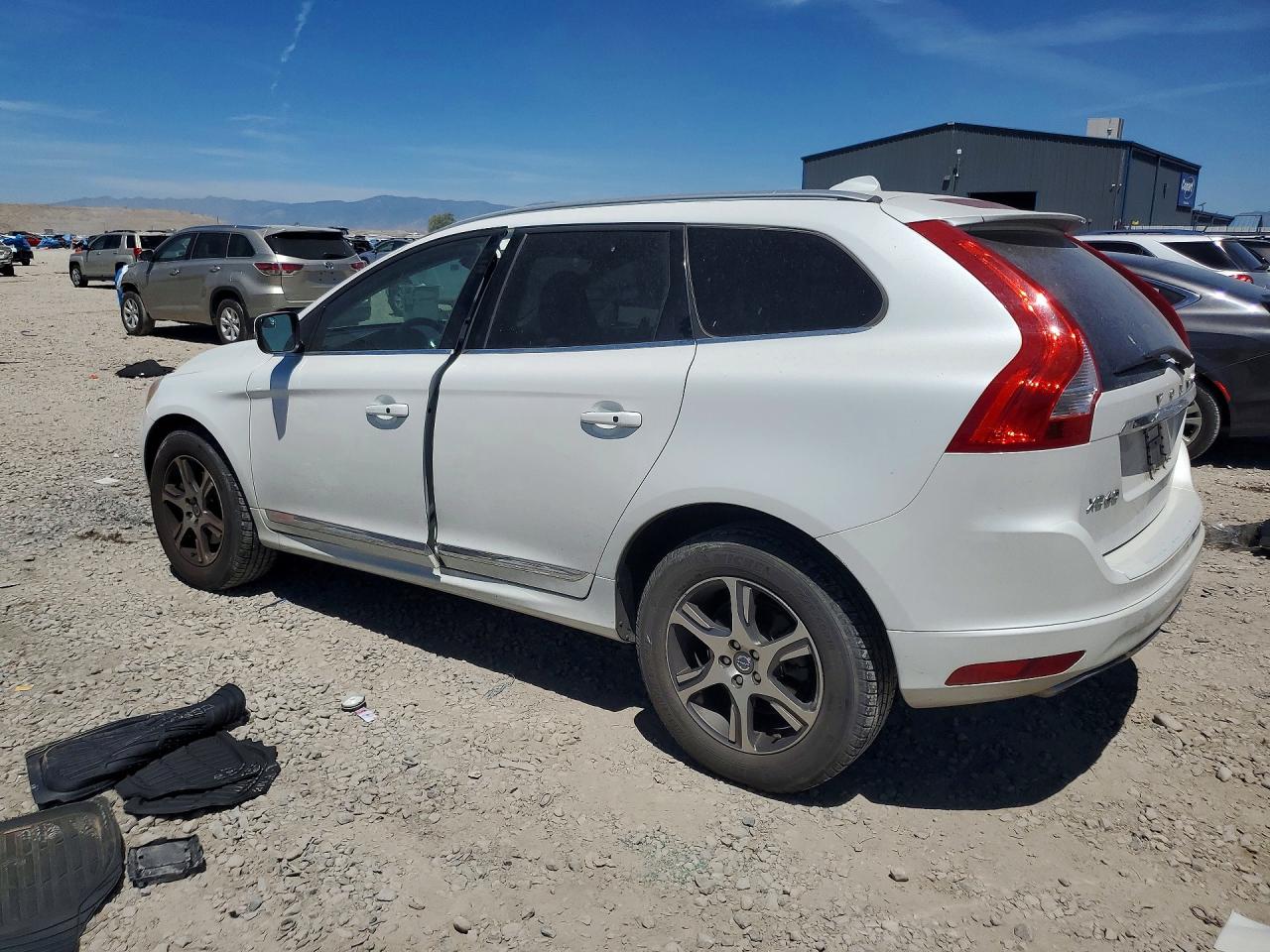 2014 Volvo Xc60 T6 White vin: YV4902DZ3E2554461