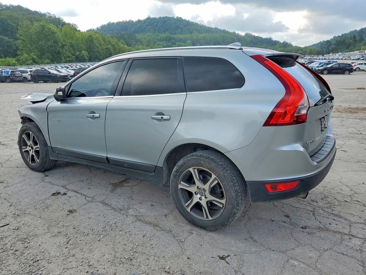 2011 Volvo Xc60 T6 Silver vin: YV4902DZ4B2216854