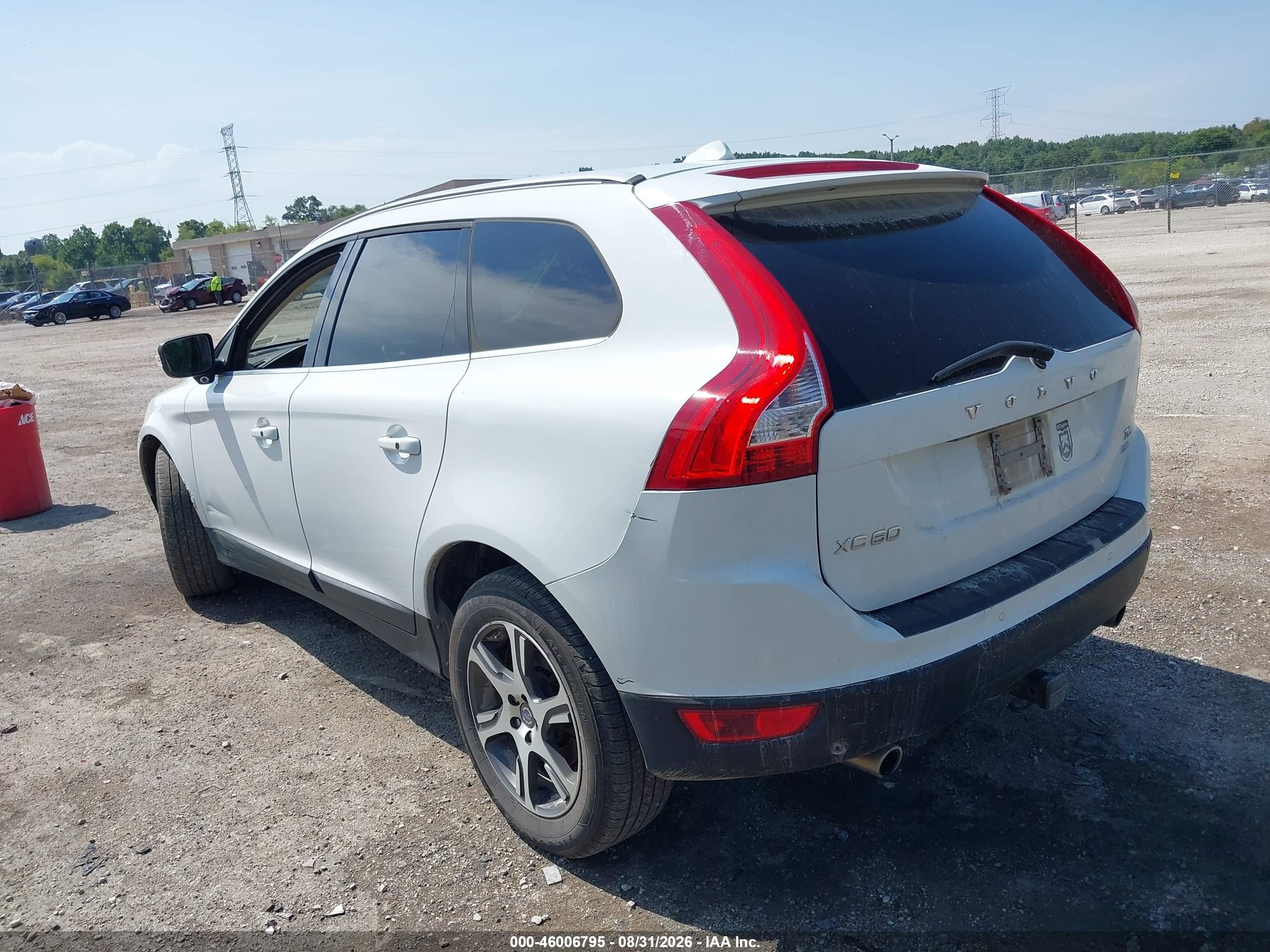 2012 Volvo Xc60 T6 Premier Plus White vin: YV4902DZ4C2242842