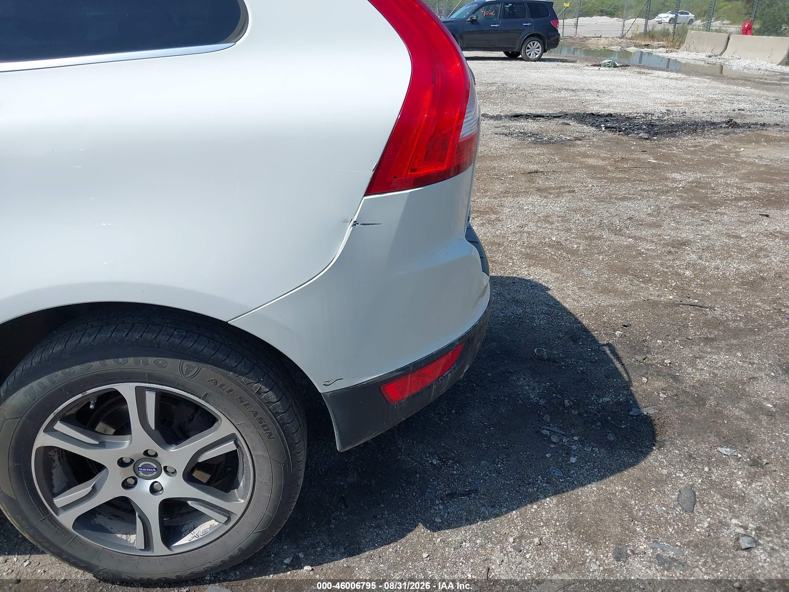 2012 Volvo Xc60 T6 Premier Plus White vin: YV4902DZ4C2242842