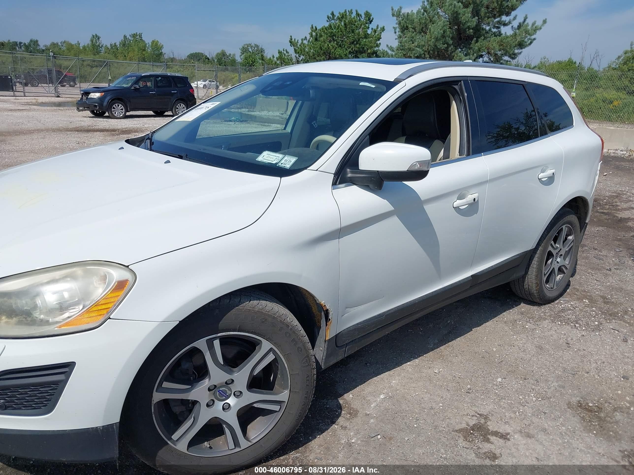 2012 Volvo Xc60 T6 Premier Plus White vin: YV4902DZ4C2242842