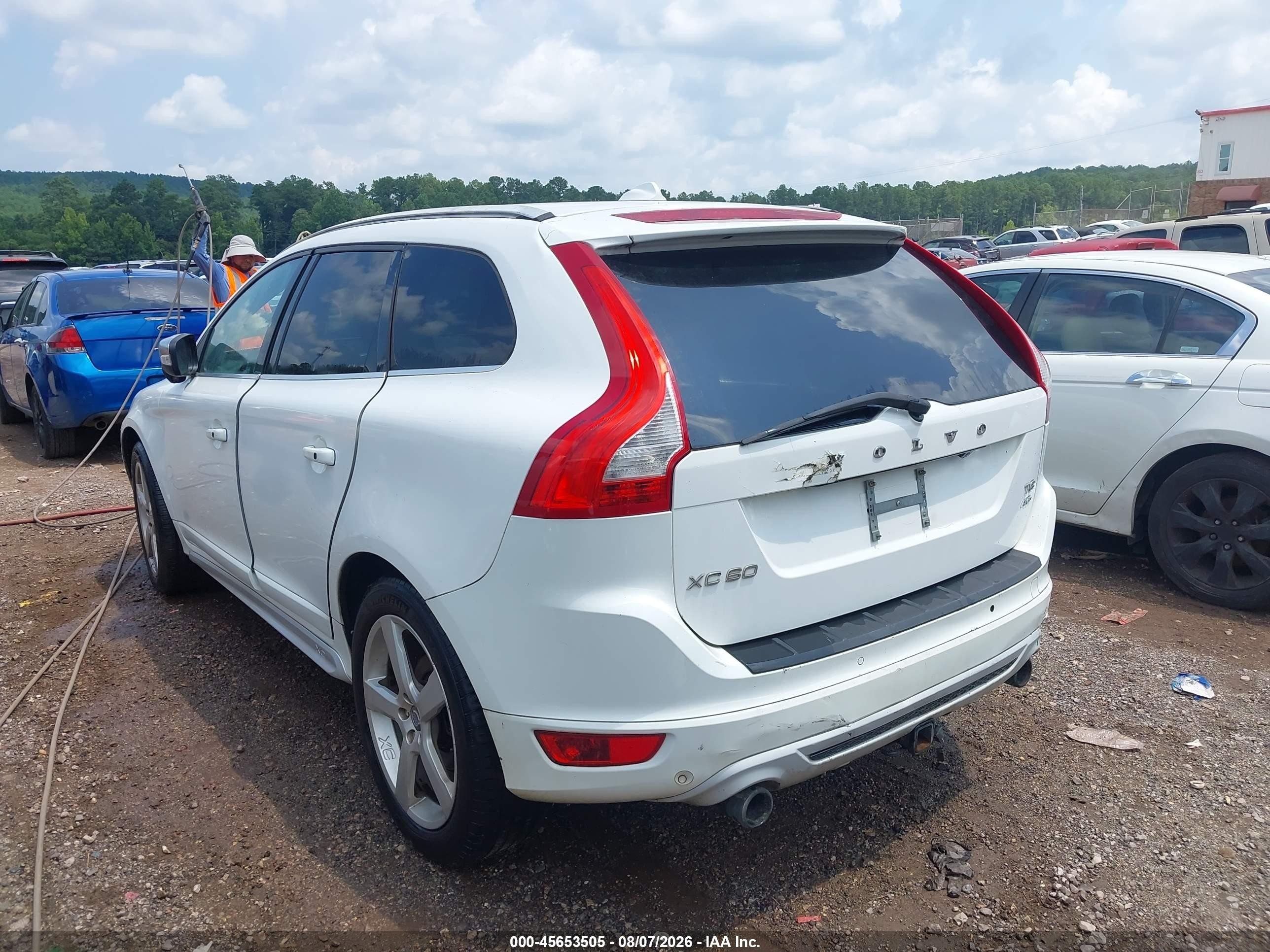2012 Volvo Xc60 T6 R-design Platinum White vin: YV4902DZ4C2289126