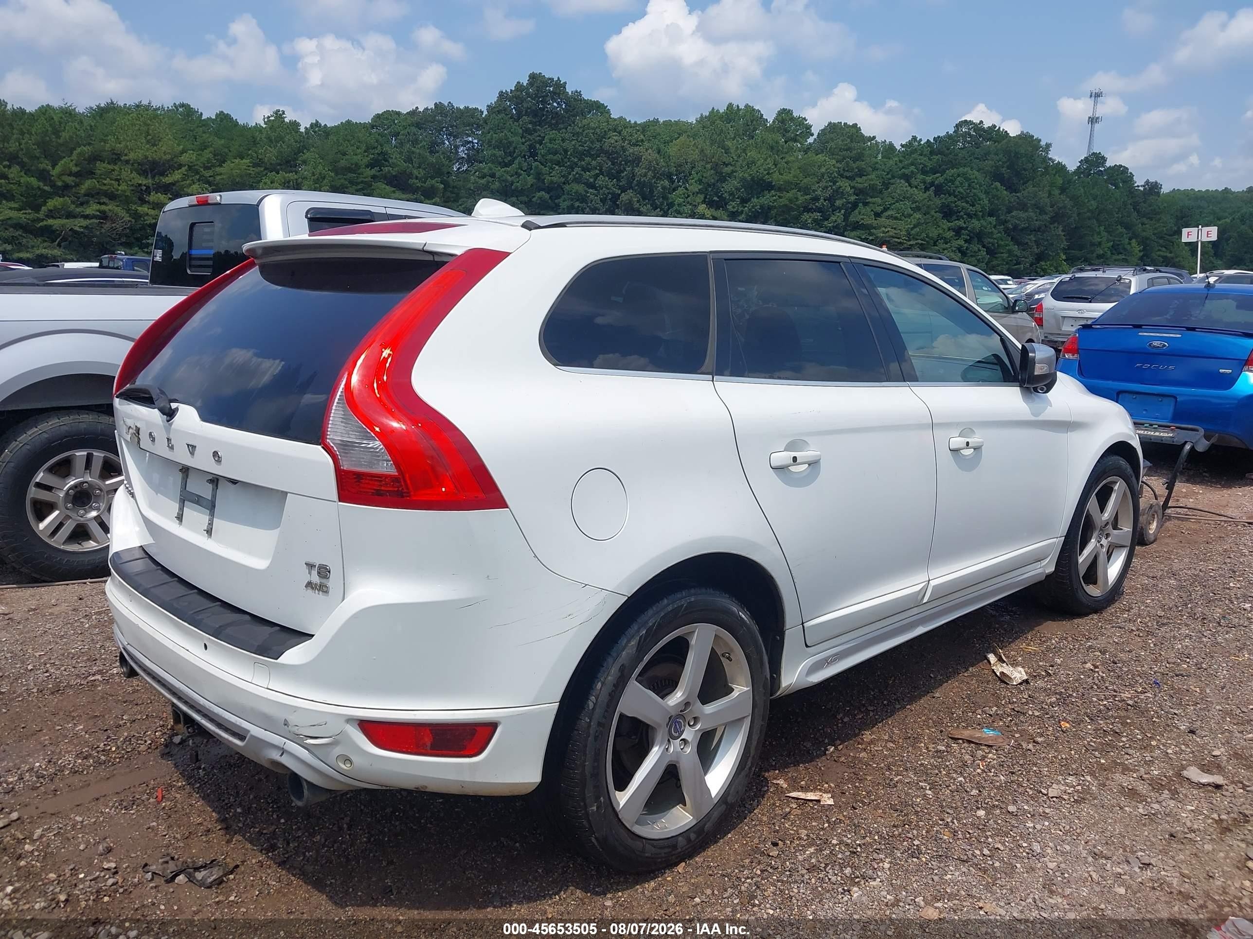 2012 Volvo Xc60 T6 R-design Platinum White vin: YV4902DZ4C2289126