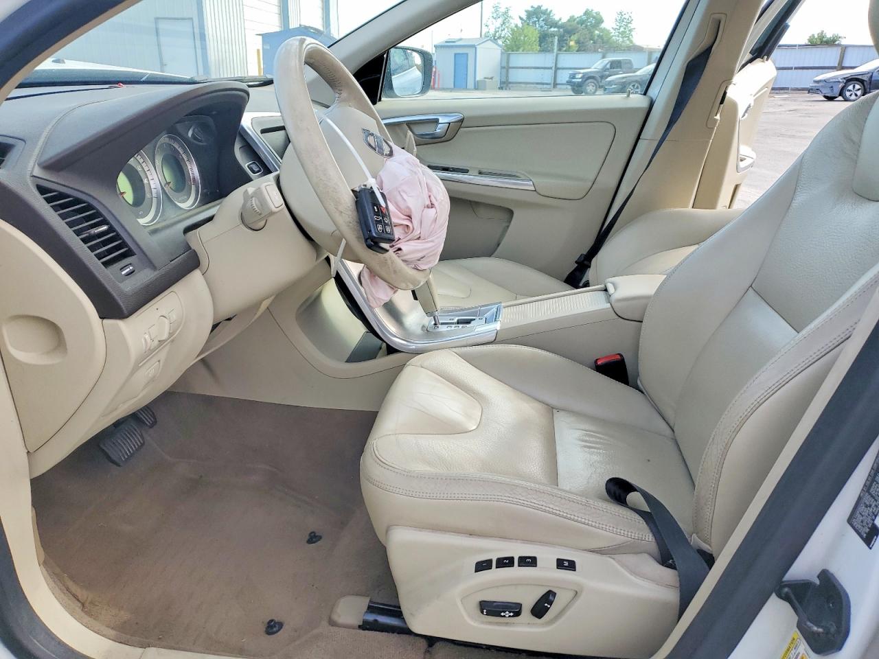 2012 Volvo Xc60 T6 White vin: YV4902DZ4C2310556