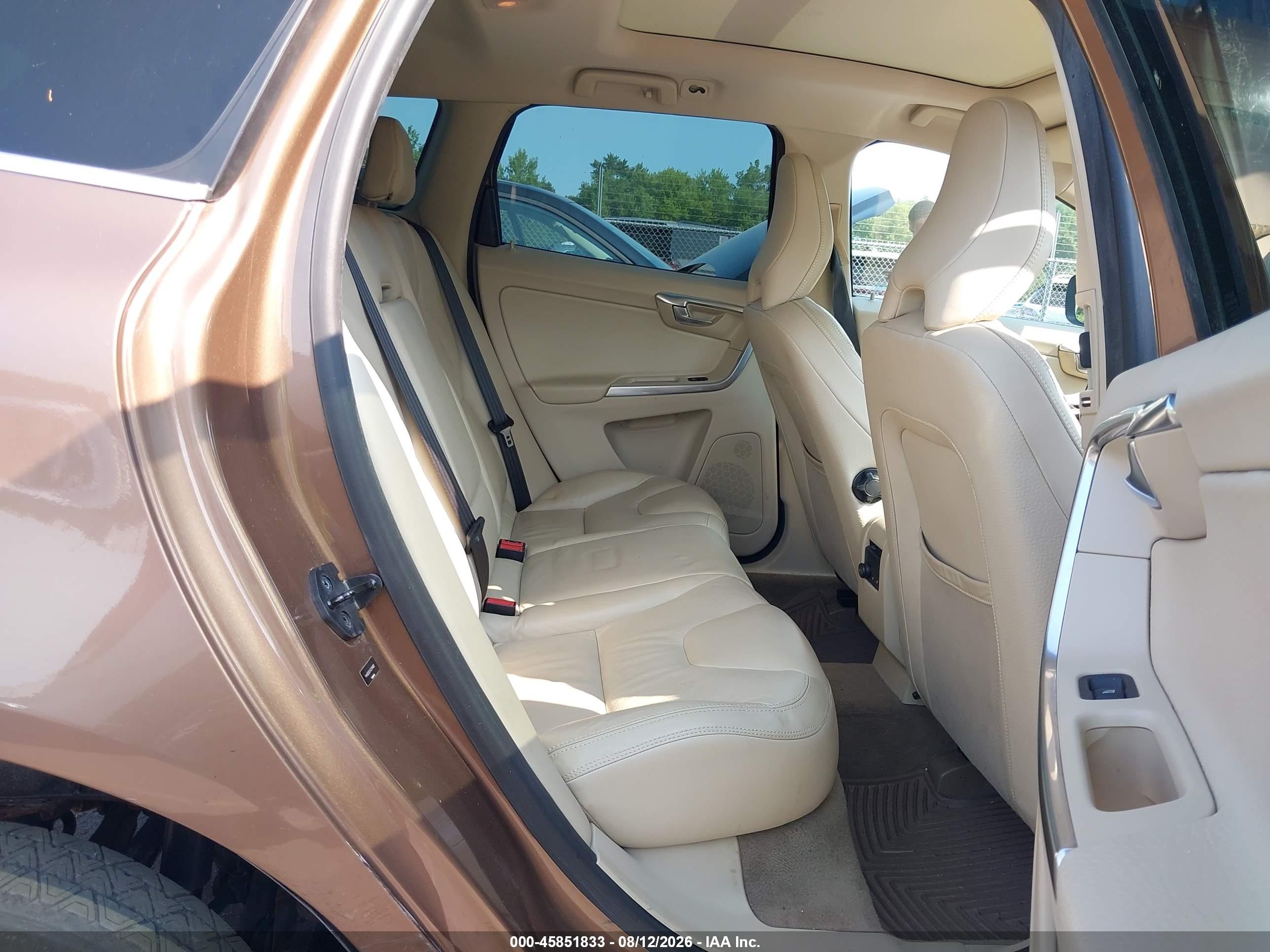 2012 Volvo Xc60 T6/t6 Platinum/t6 Premier Plus/t6 R-design/t6 R-design Platinum/t6 R-design Premier Plus Brown vin: YV4902DZ4C2314882