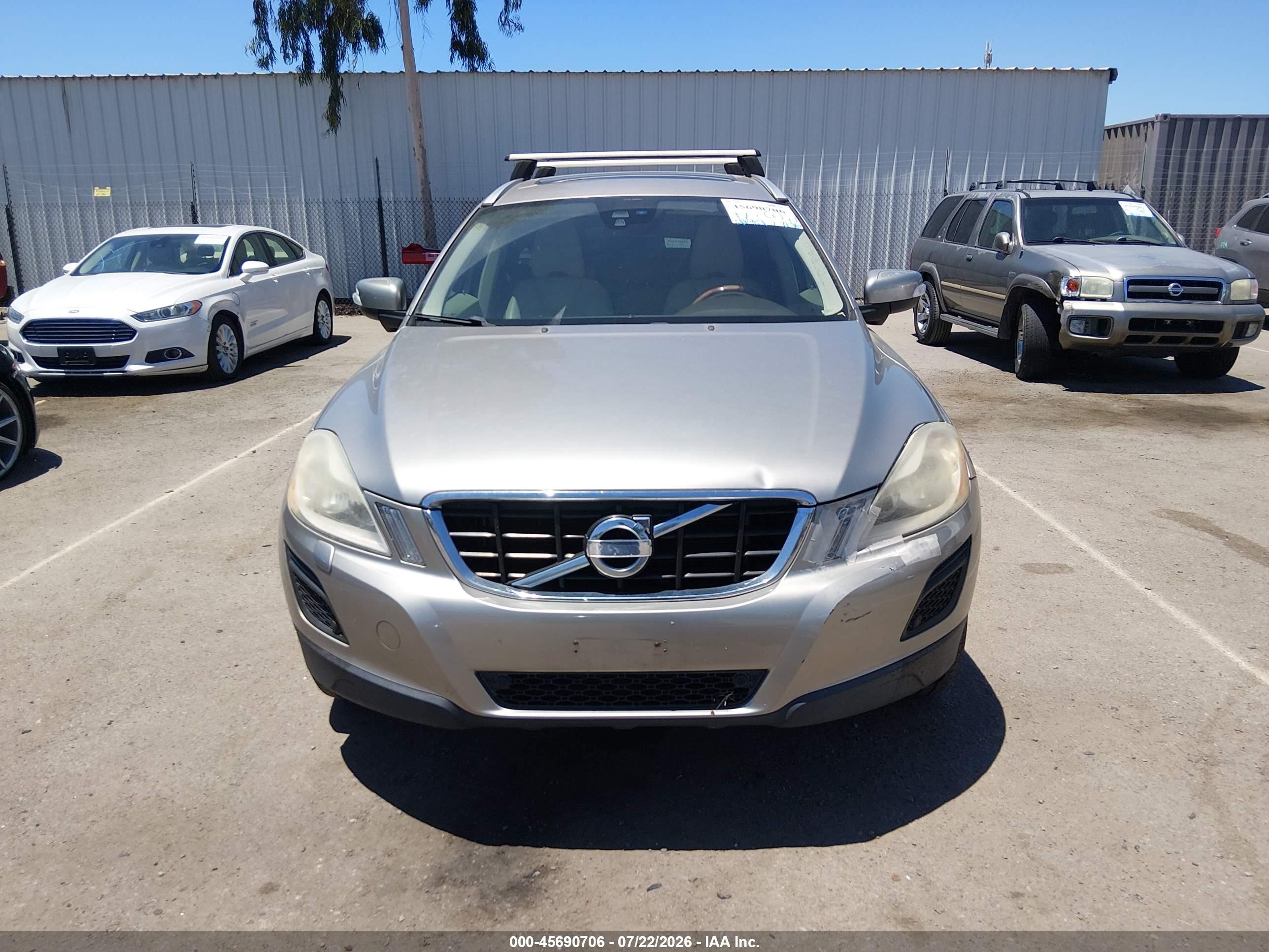 2012 Volvo Xc60 T6/t6 Platinum/t6 Premier Plus/t6 R-design/t6 R-design Platinum/t6 R-design Premier Plus Champagne vin: YV4902DZ4C2318771
