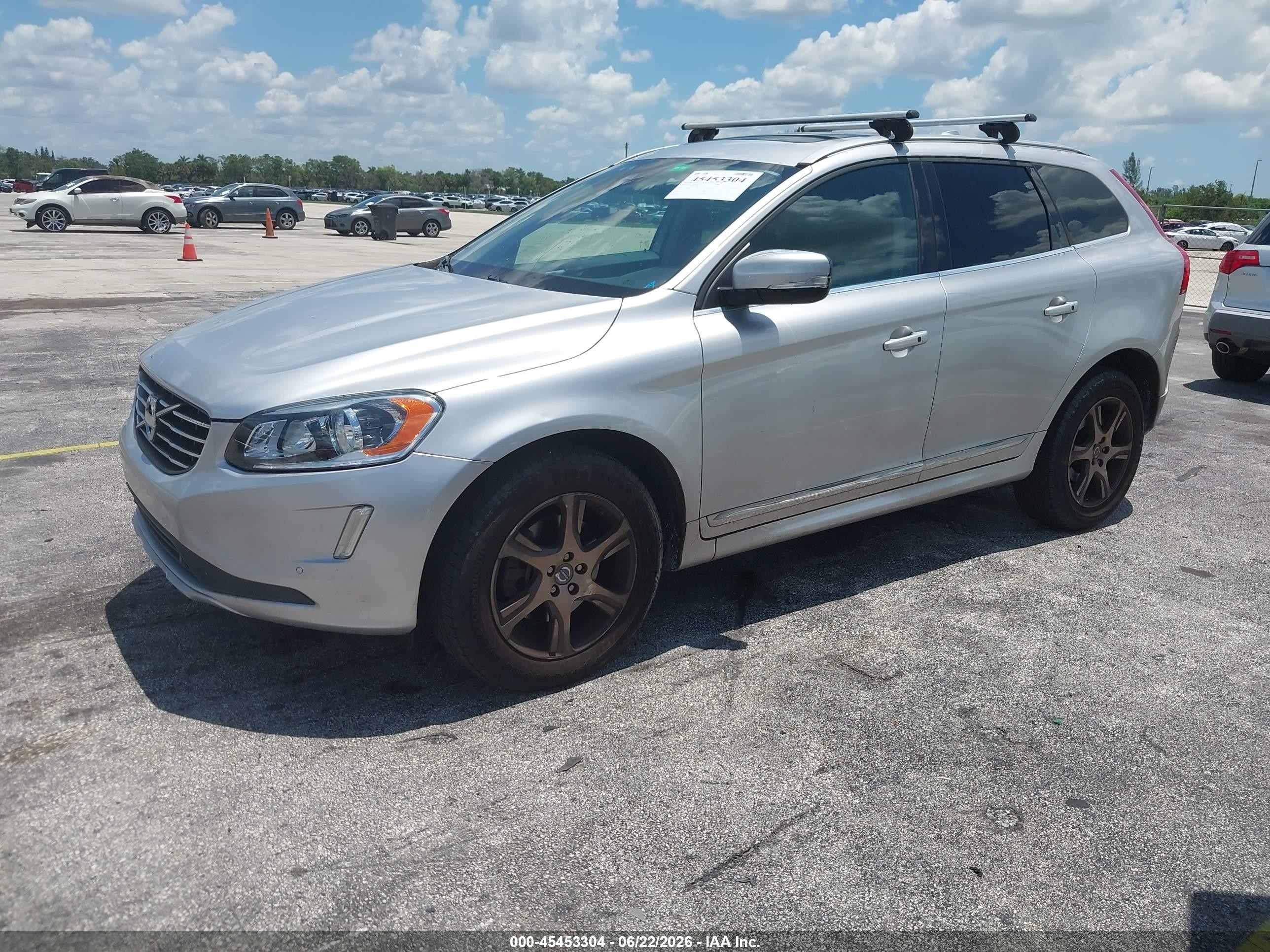 2014 Volvo Xc60 T6 R-design Premier Plus Silver vin: YV4902DZ4E2516186