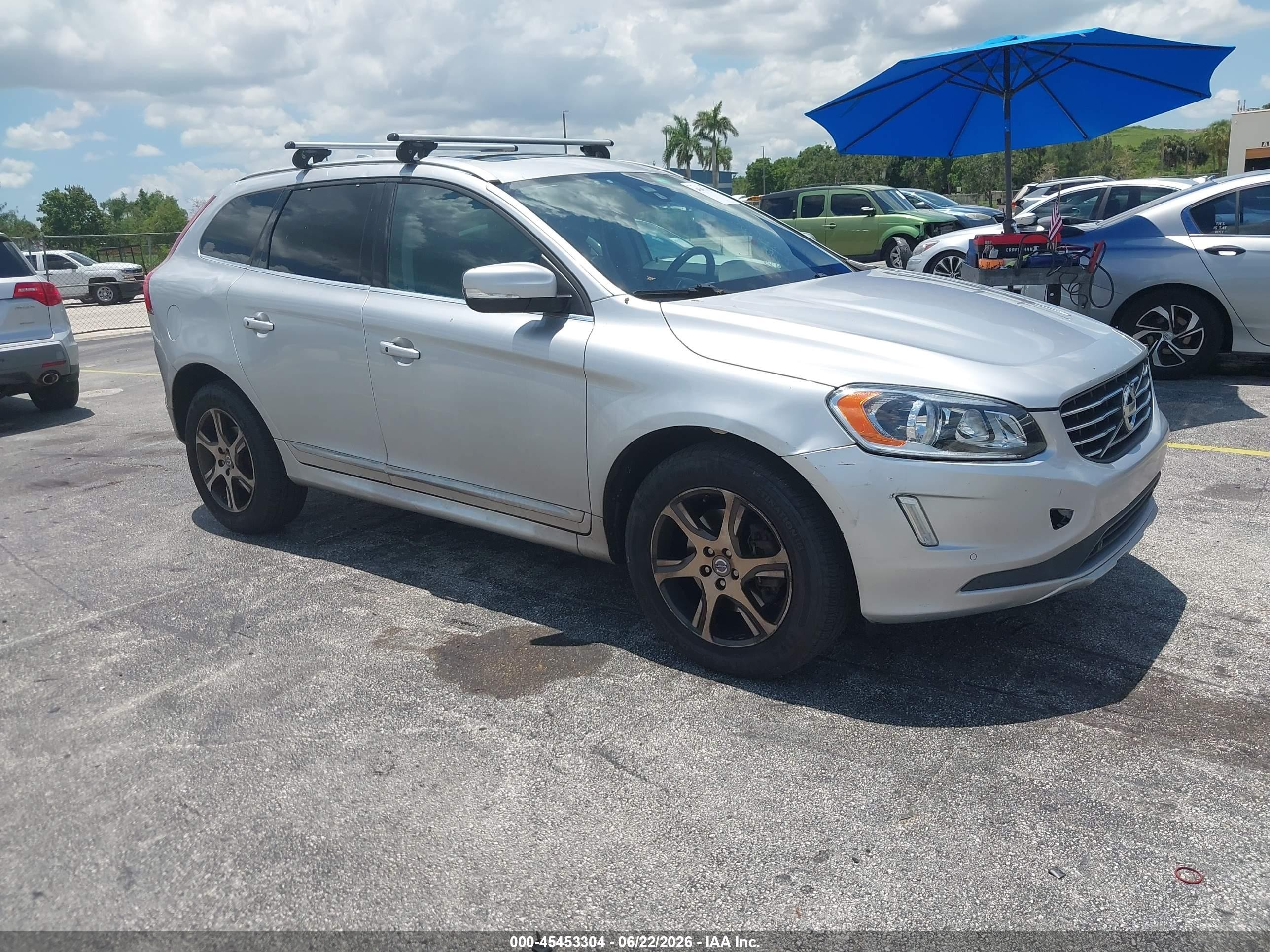 2014 Volvo Xc60 T6 R-design Premier Plus Silver vin: YV4902DZ4E2516186
