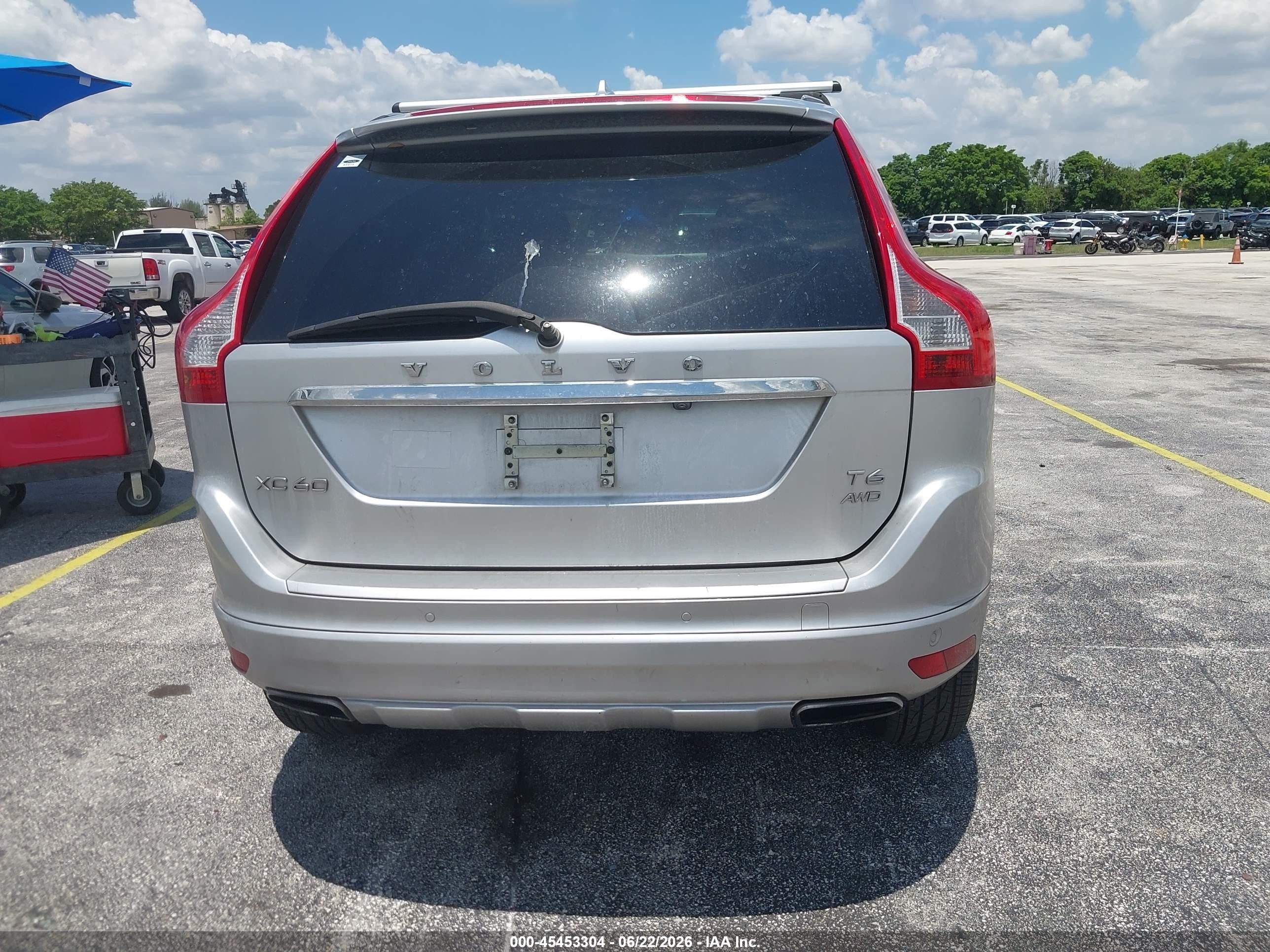 2014 Volvo Xc60 T6 R-design Premier Plus Silver vin: YV4902DZ4E2516186