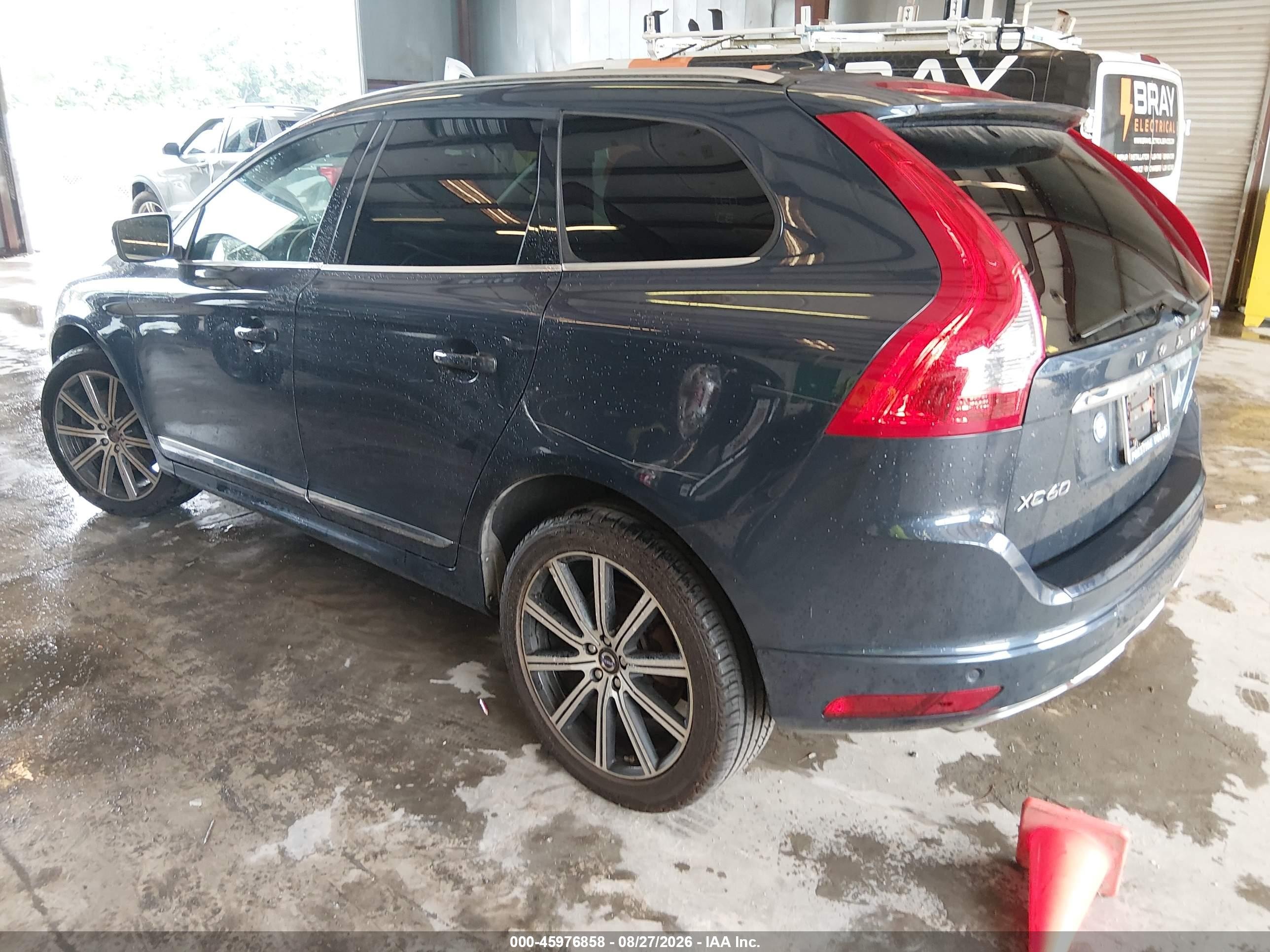 2014 Volvo Xc60 T6 Platinum Blue vin: YV4902DZ4E2536597