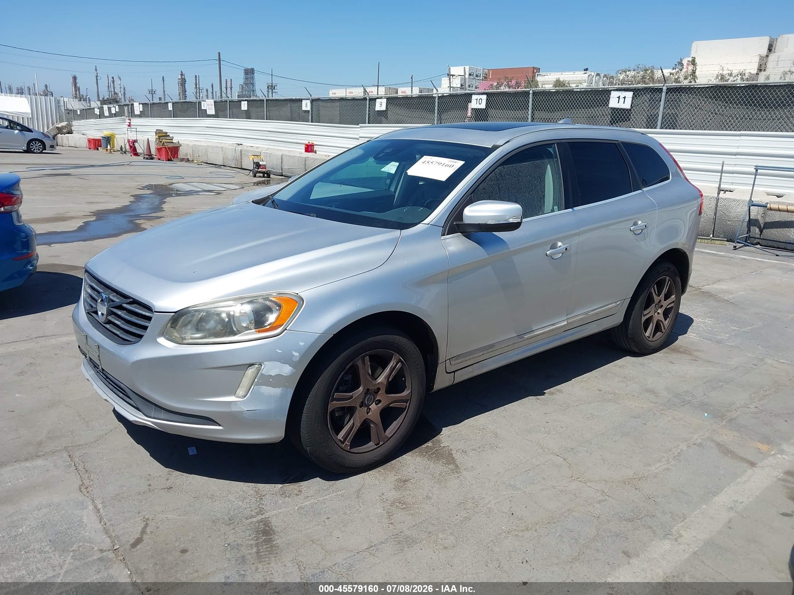 2014 Volvo Xc60 T6 R-design Premier Plus Silver vin: YV4902DZ5E2504144