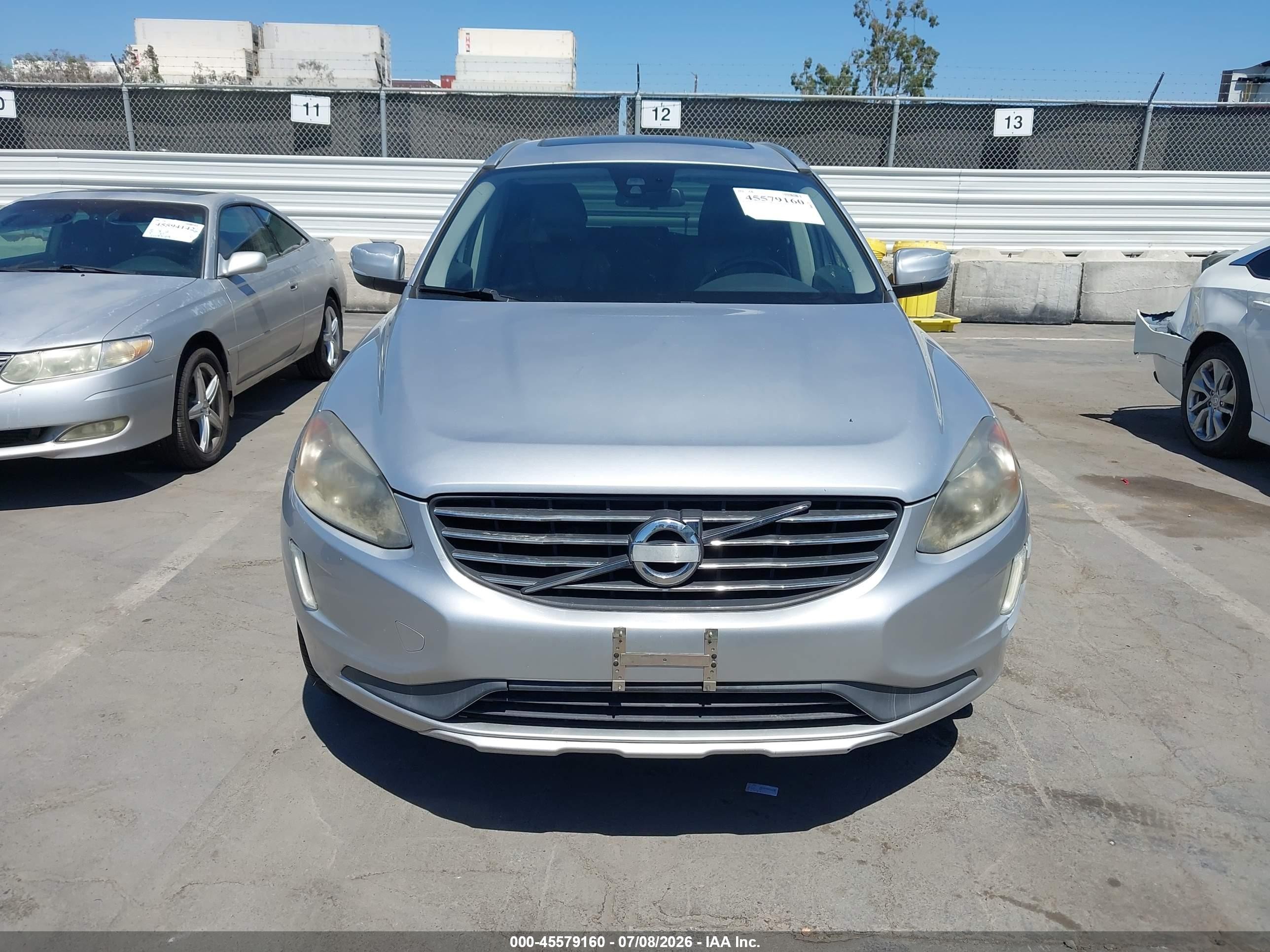 2014 Volvo Xc60 T6 R-design Premier Plus Silver vin: YV4902DZ5E2504144