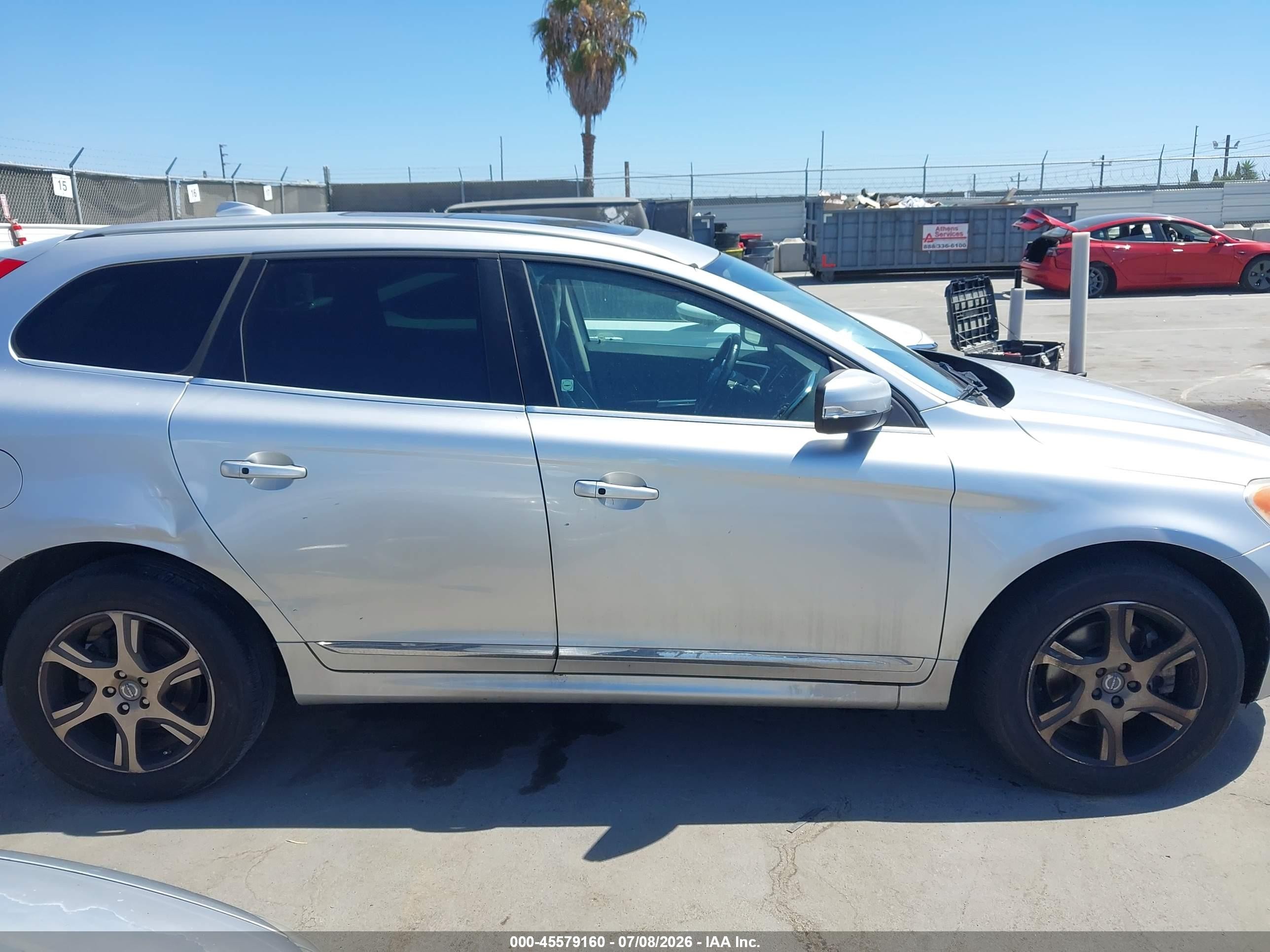 2014 Volvo Xc60 T6 R-design Premier Plus Silver vin: YV4902DZ5E2504144