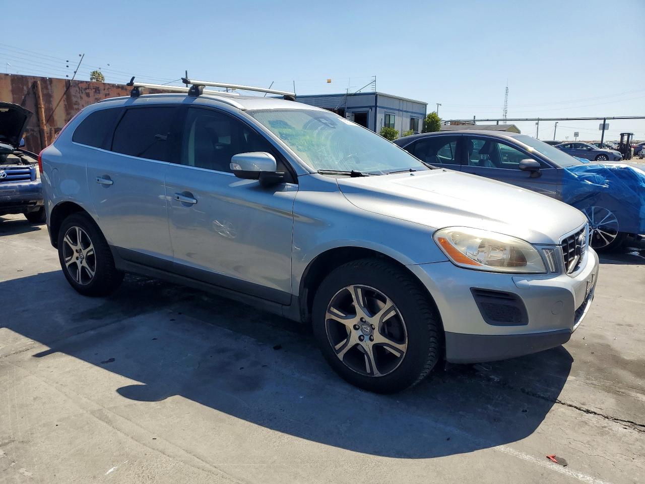 2011 Volvo Xc60 T6 Silver vin: YV4902DZ6B2145009
