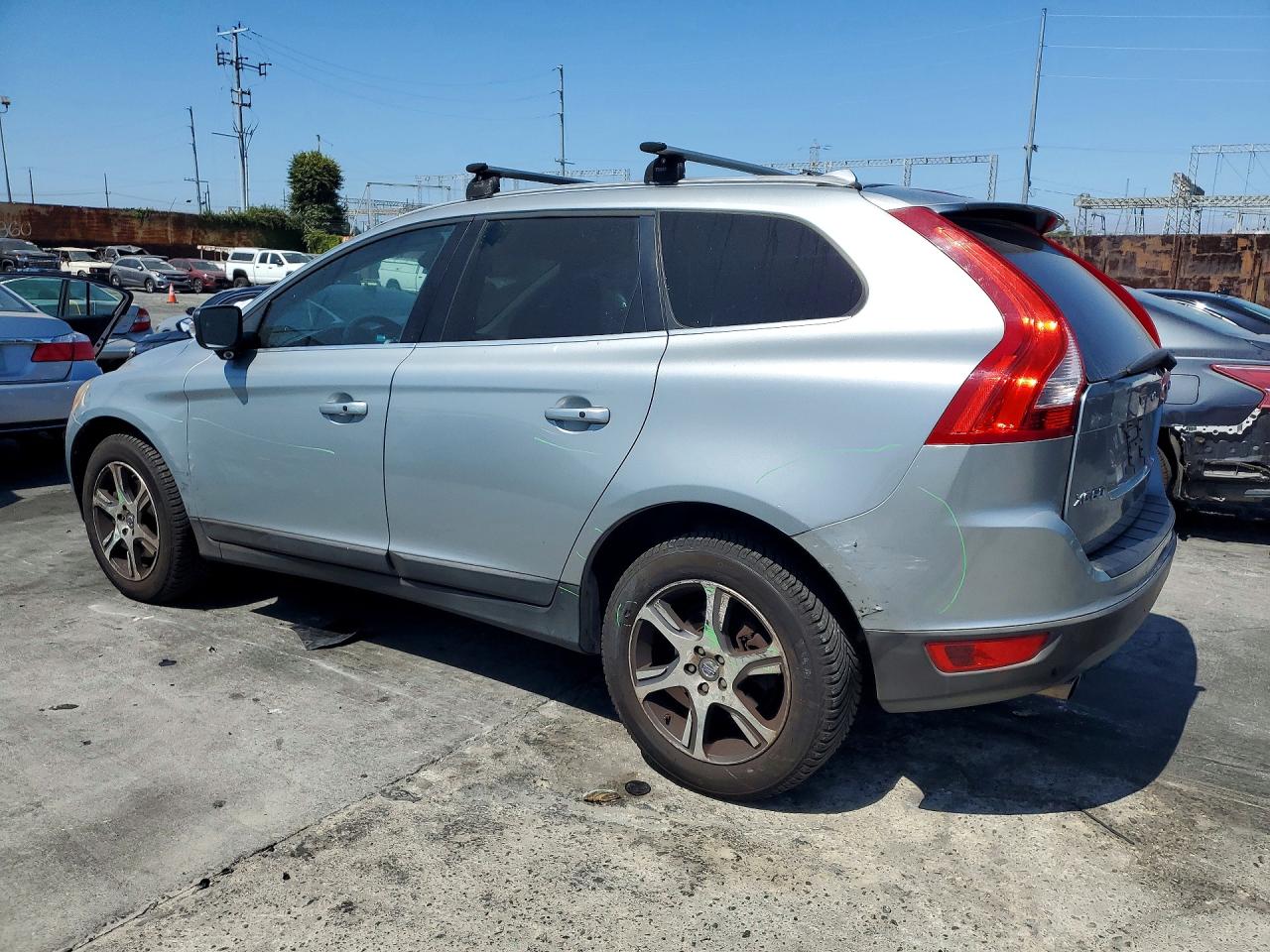 2011 Volvo Xc60 T6 Silver vin: YV4902DZ6B2145009