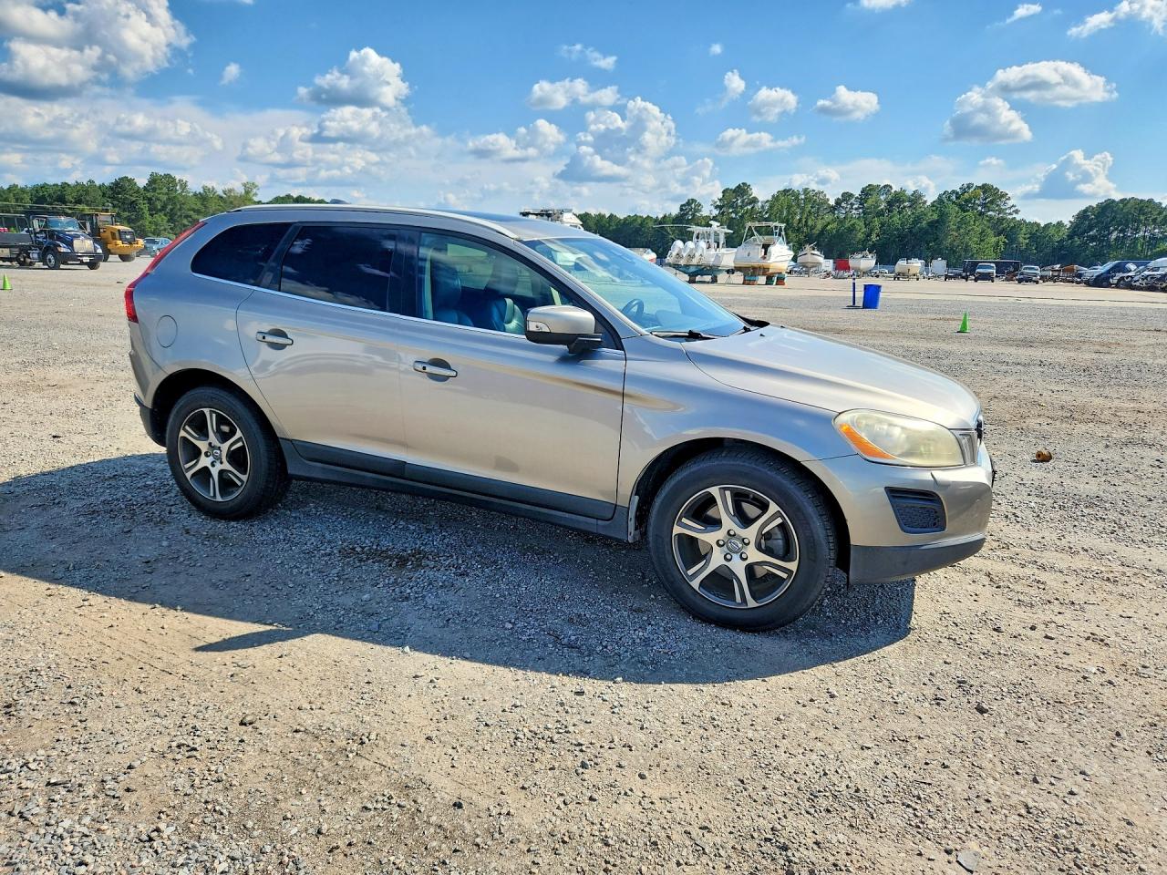 2012 Volvo Xc60 T6 Бежевый vin: YV4902DZ6C2295994