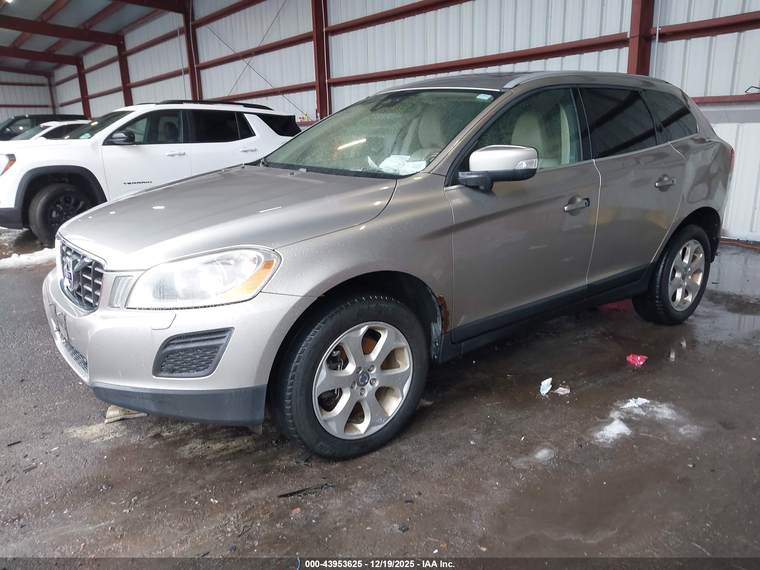 2012 Volvo Xc60 T6/t6 Platinum/t6 Premier Plus/t6 R-design/t6 R-design Platinum/t6 R-design Premier Plus Gold vin: YV4902DZ6C2297826