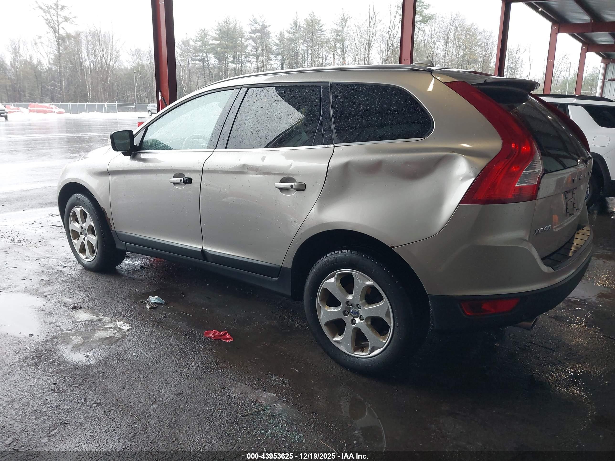 2012 Volvo Xc60 T6/t6 Platinum/t6 Premier Plus/t6 R-design/t6 R-design Platinum/t6 R-design Premier Plus Gold vin: YV4902DZ6C2297826