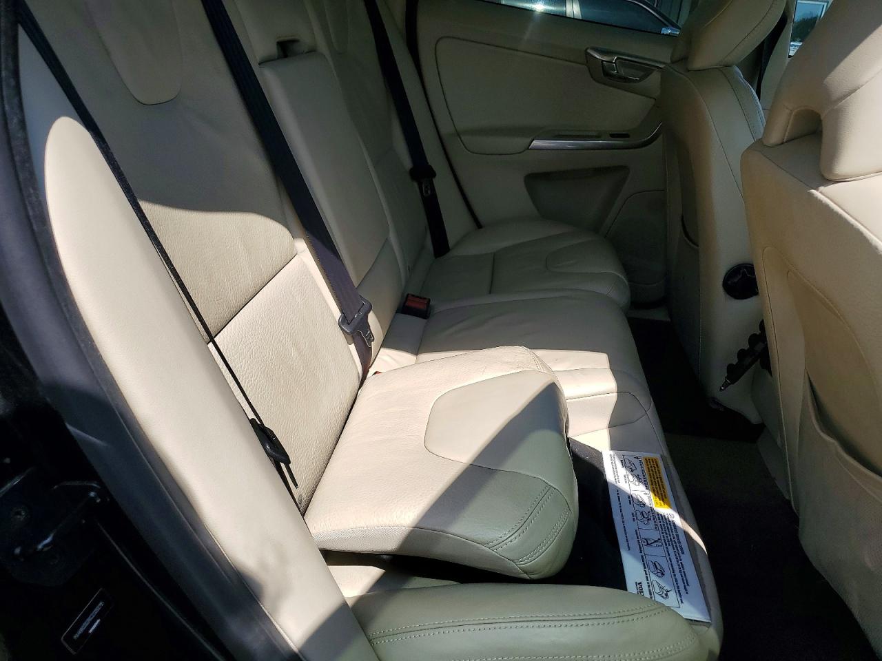 2012 Volv Xc60 Black vin: YV4902DZ6C2320215