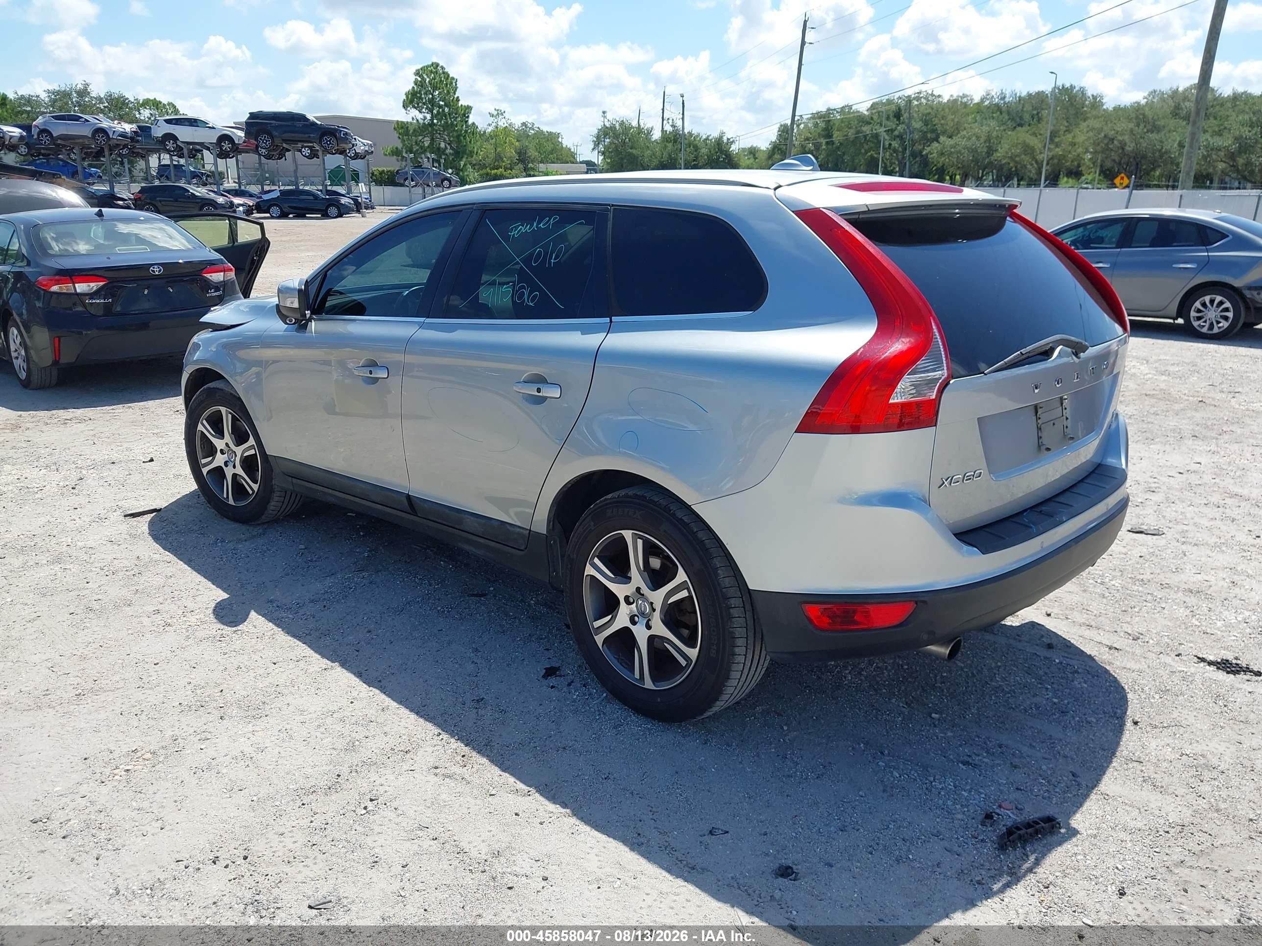 2012 Volvo Xc60   Silver vin: YV4902DZ6C2326368