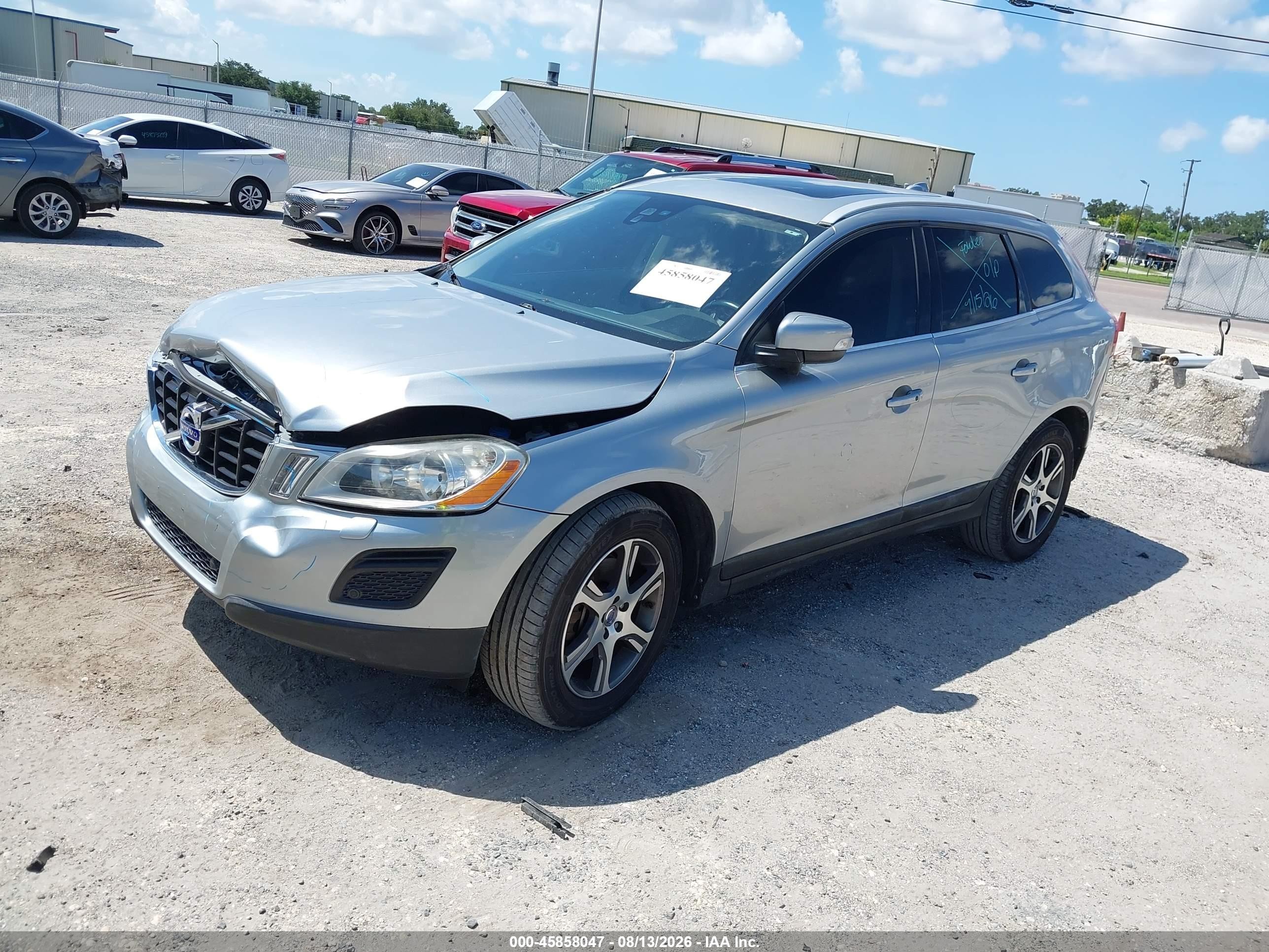 2012 Volvo Xc60   Silver vin: YV4902DZ6C2326368