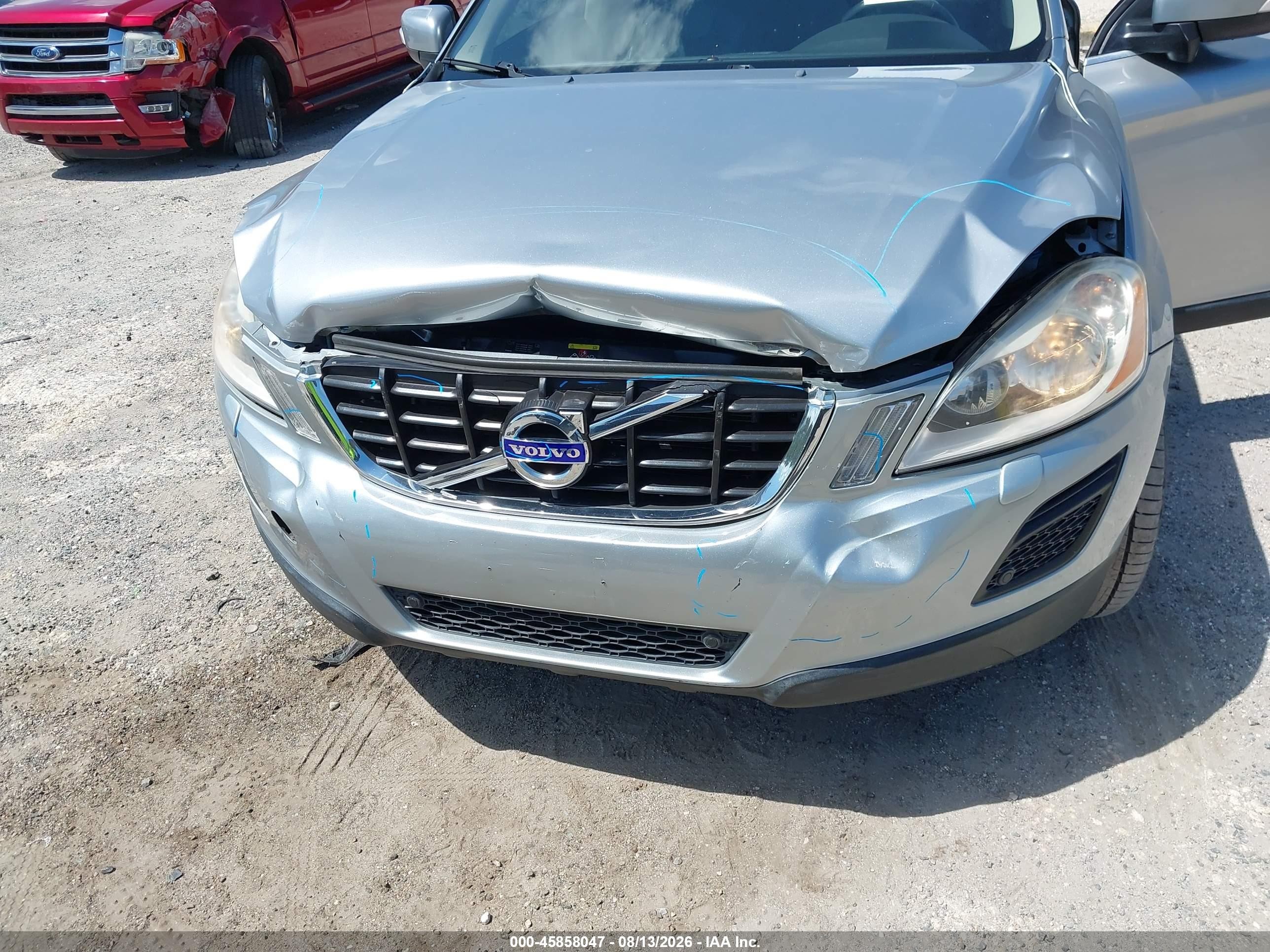 2012 Volvo Xc60   Silver vin: YV4902DZ6C2326368