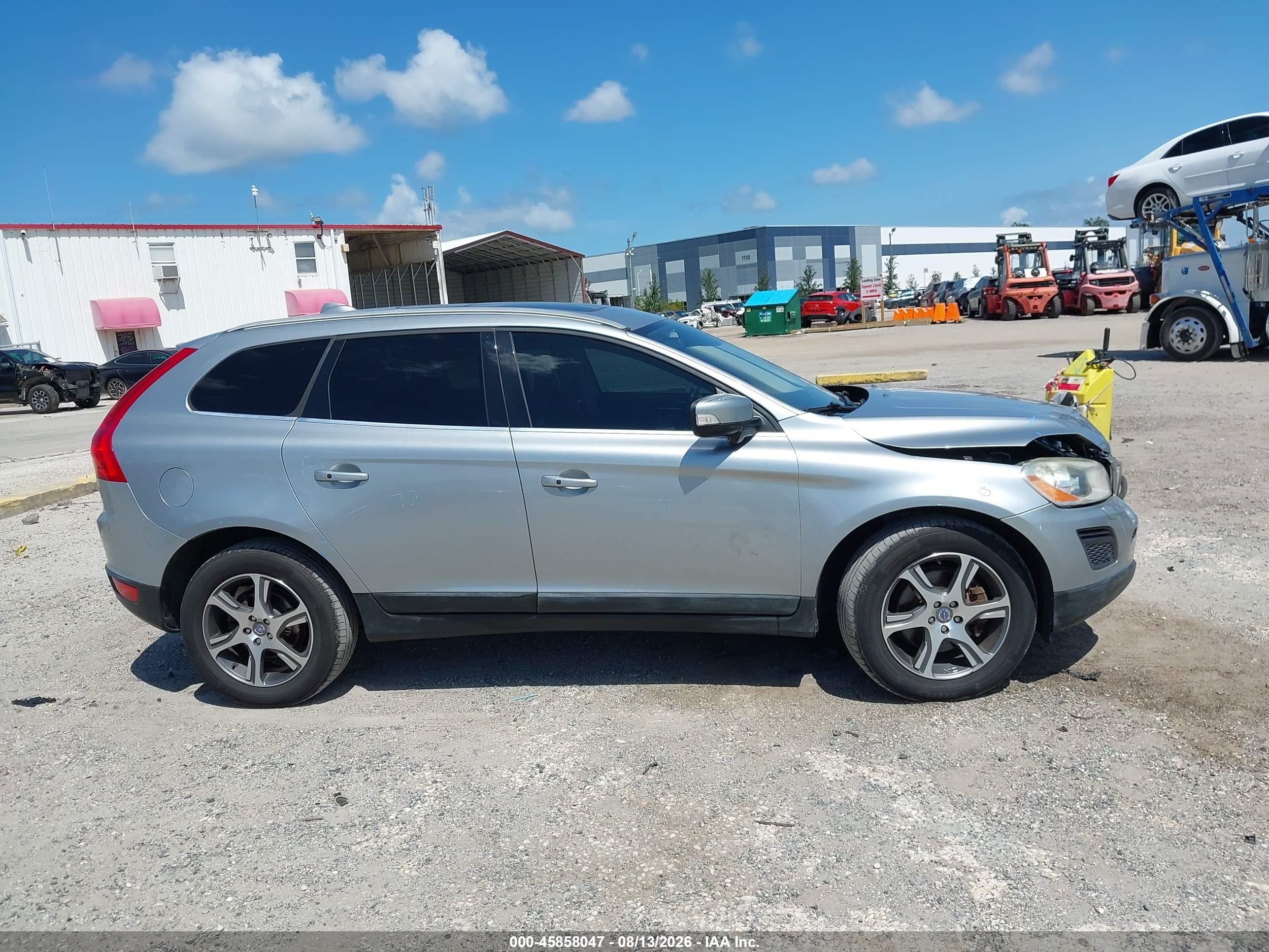 2012 Volvo Xc60   Silver vin: YV4902DZ6C2326368