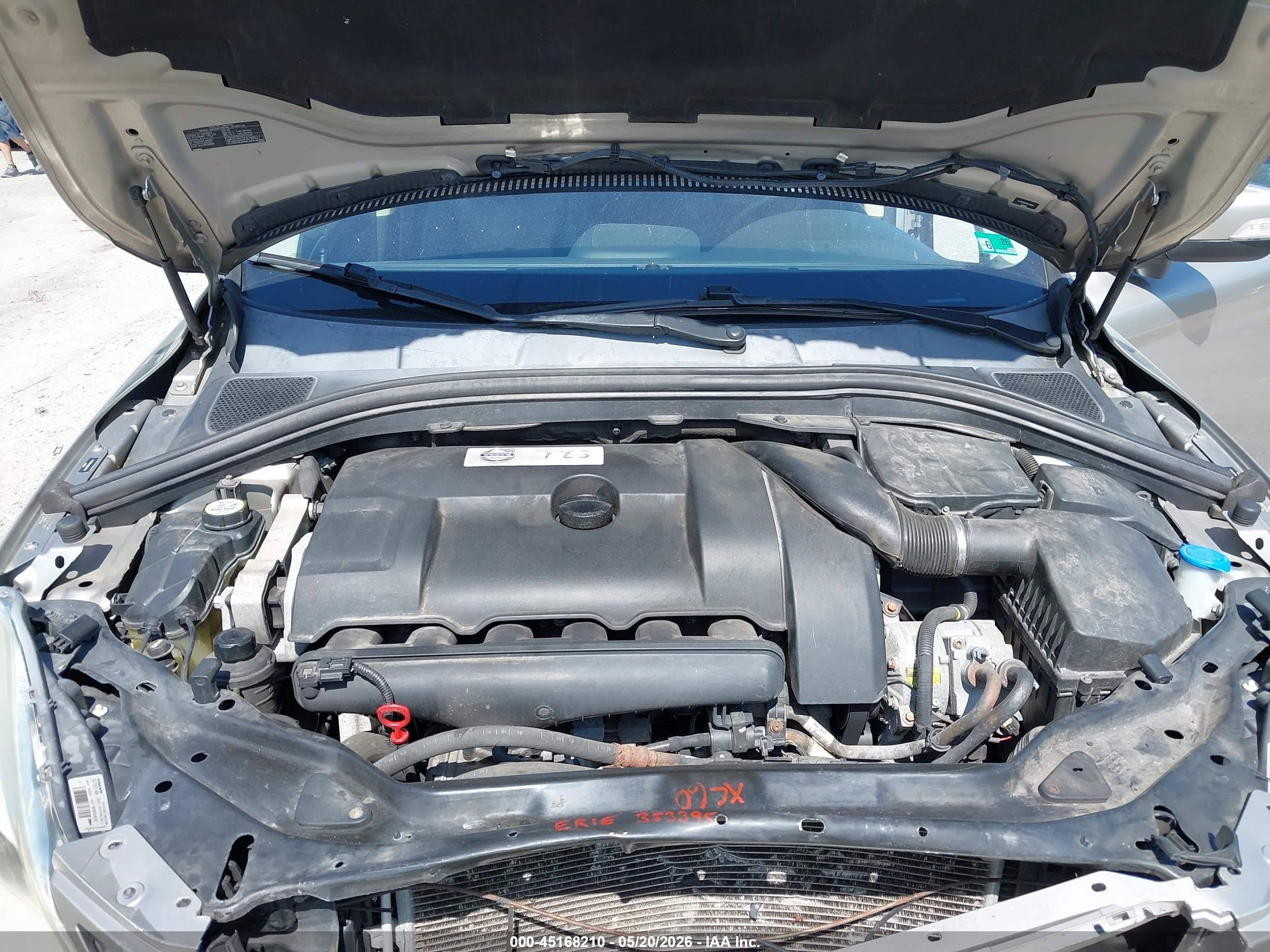 2011 Volvo Xc60   Silver vin: YV4902DZ7B2149084