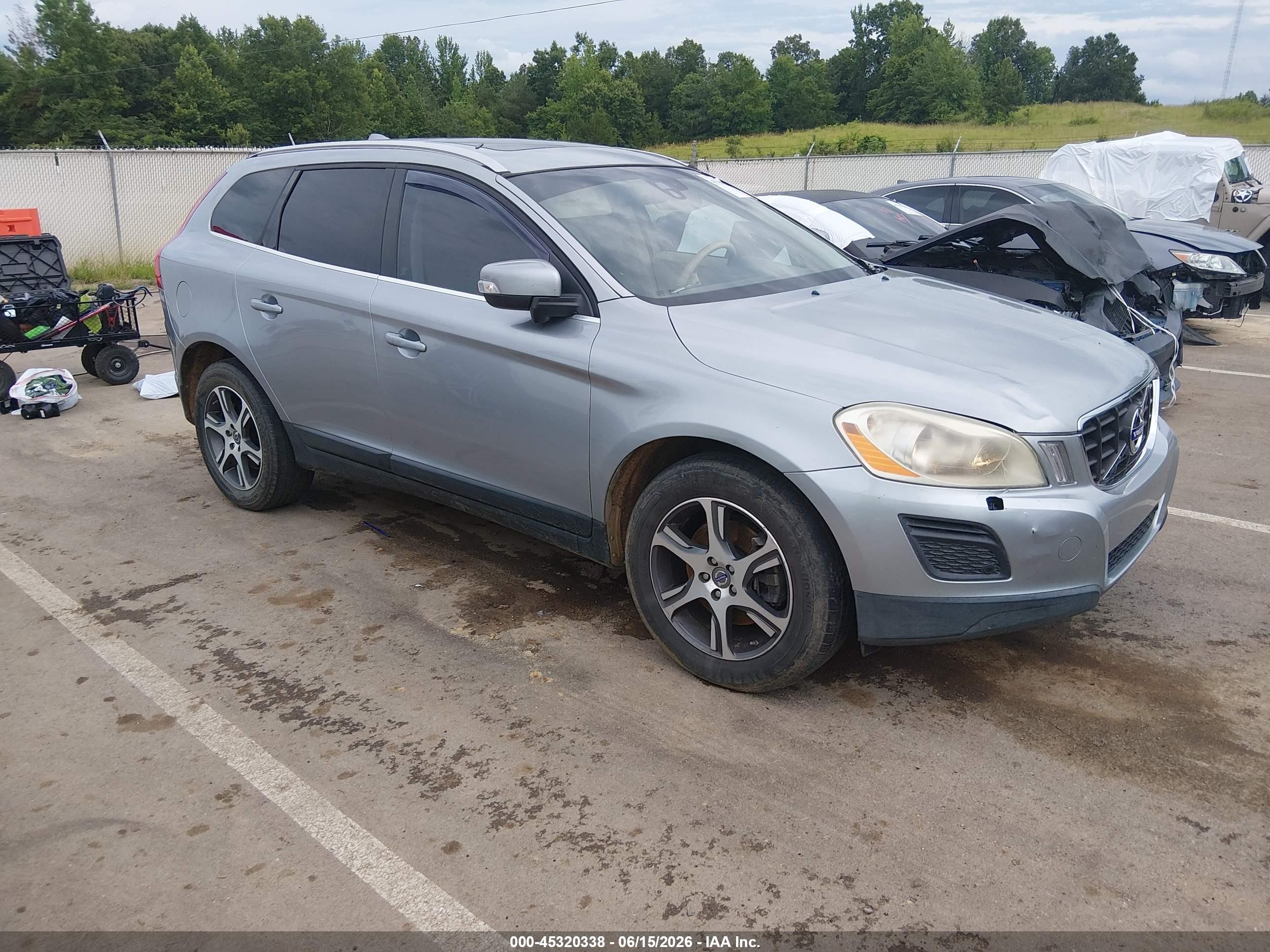 2011 Volvo Xc60 T6/t6 R-design Silver vin: YV4902DZ7B2150073