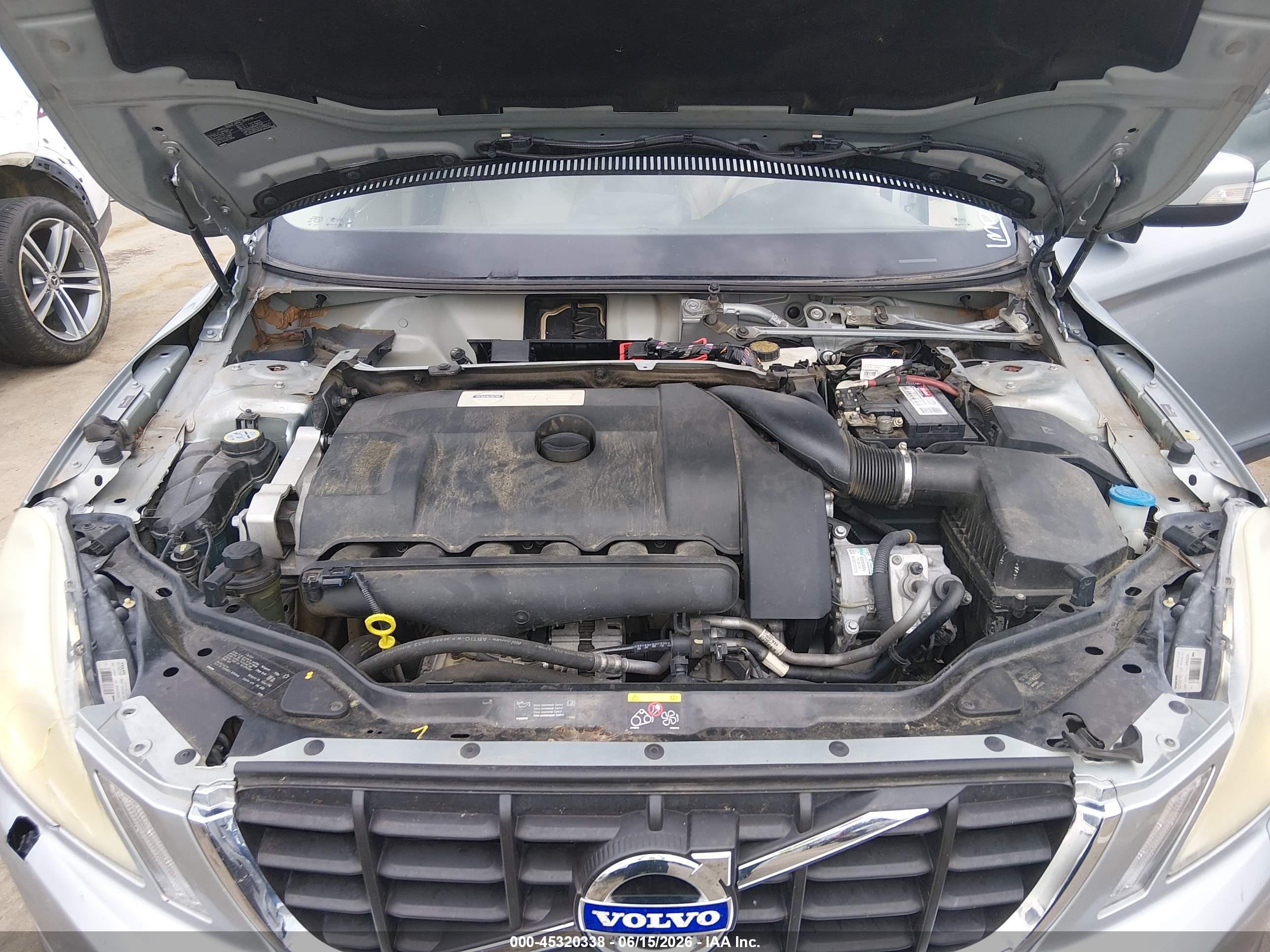 2011 Volvo Xc60 T6/t6 R-design Silver vin: YV4902DZ7B2150073