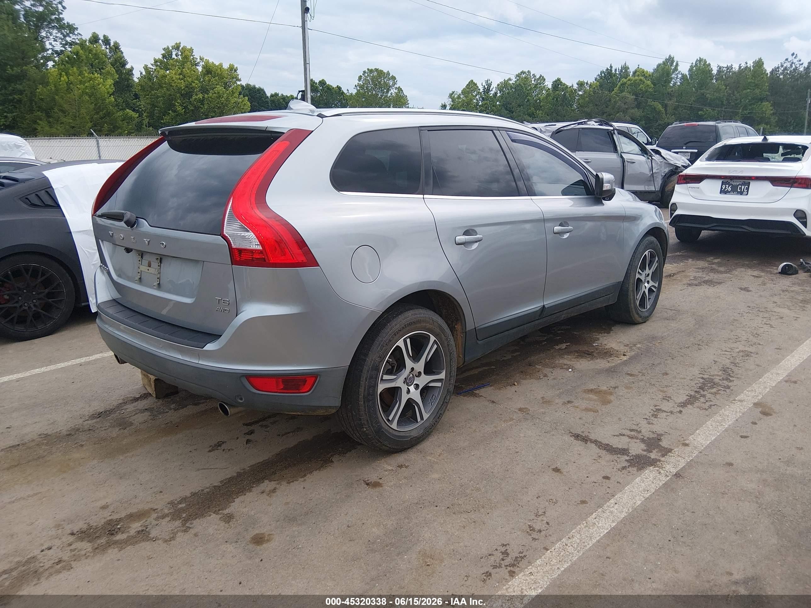 2011 Volvo Xc60 T6/t6 R-design Silver vin: YV4902DZ7B2150073