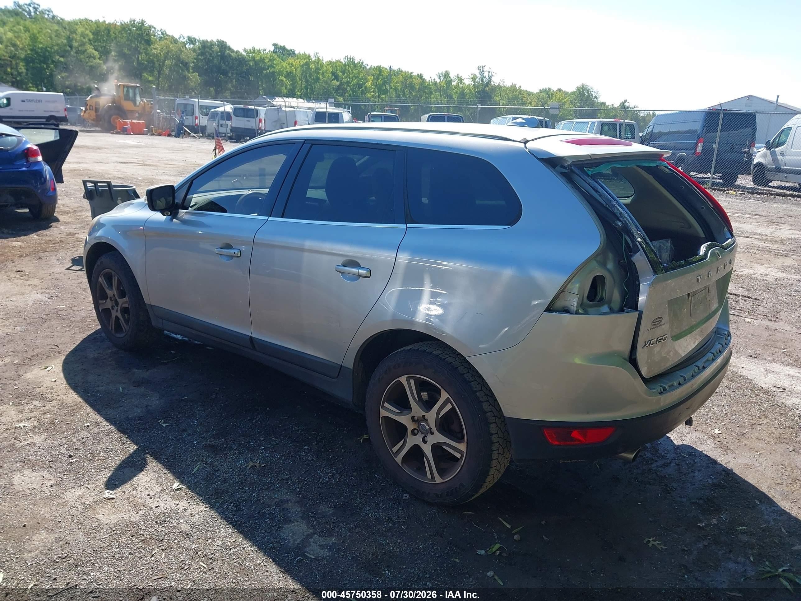 2011 Volvo Xc60 T6/t6 R-design Silver vin: YV4902DZ7B2214709