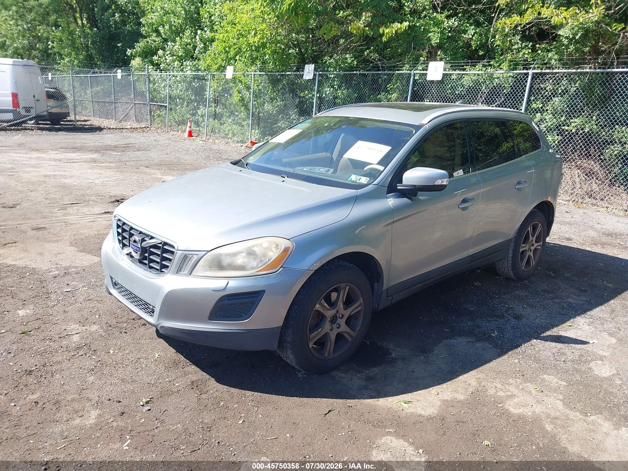 2011 Volvo Xc60 T6/t6 R-design Silver vin: YV4902DZ7B2214709