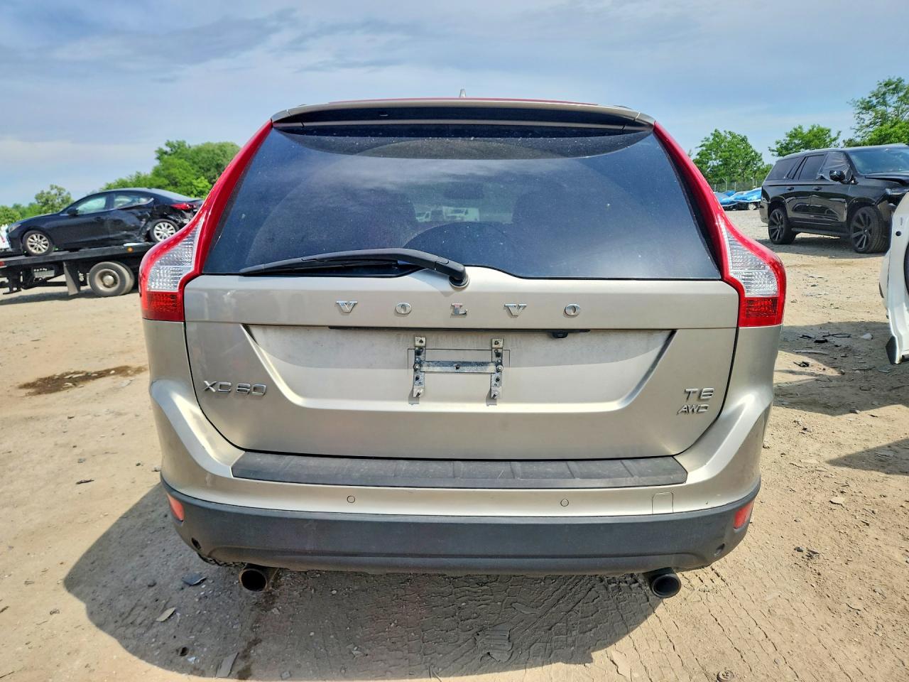 2012 Volvo Xc60 T6 Бежевый vin: YV4902DZ7C2281229