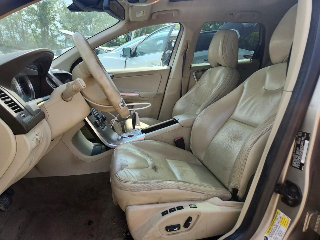 2012 Volvo Xc60 T6 Бежевый vin: YV4902DZ7C2281229