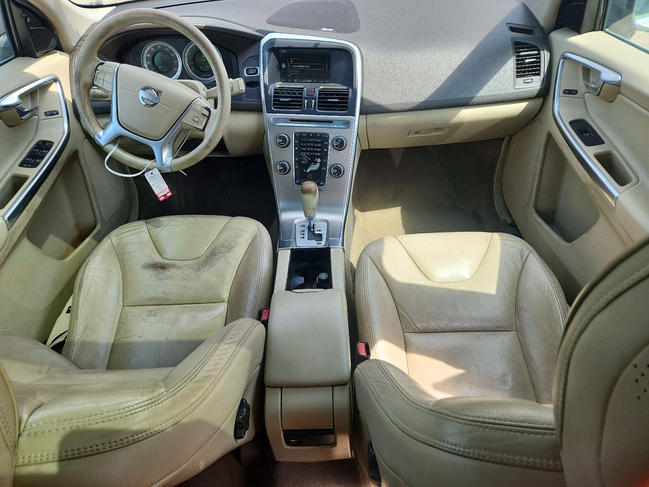 2012 Volvo Xc60 T6 Бежевый vin: YV4902DZ7C2281229