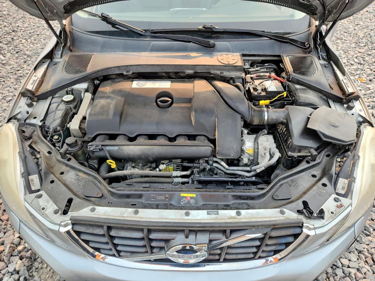 2012 Volvo Xc60 T6 Серебряный vin: YV4902DZ7C2321034