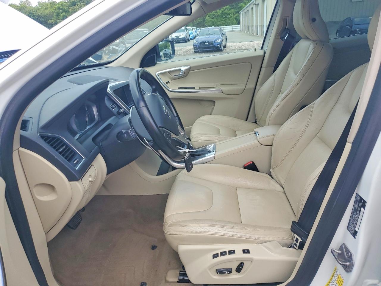 2014 Volvo Xc60 T6 White vin: YV4902DZ7E2513010