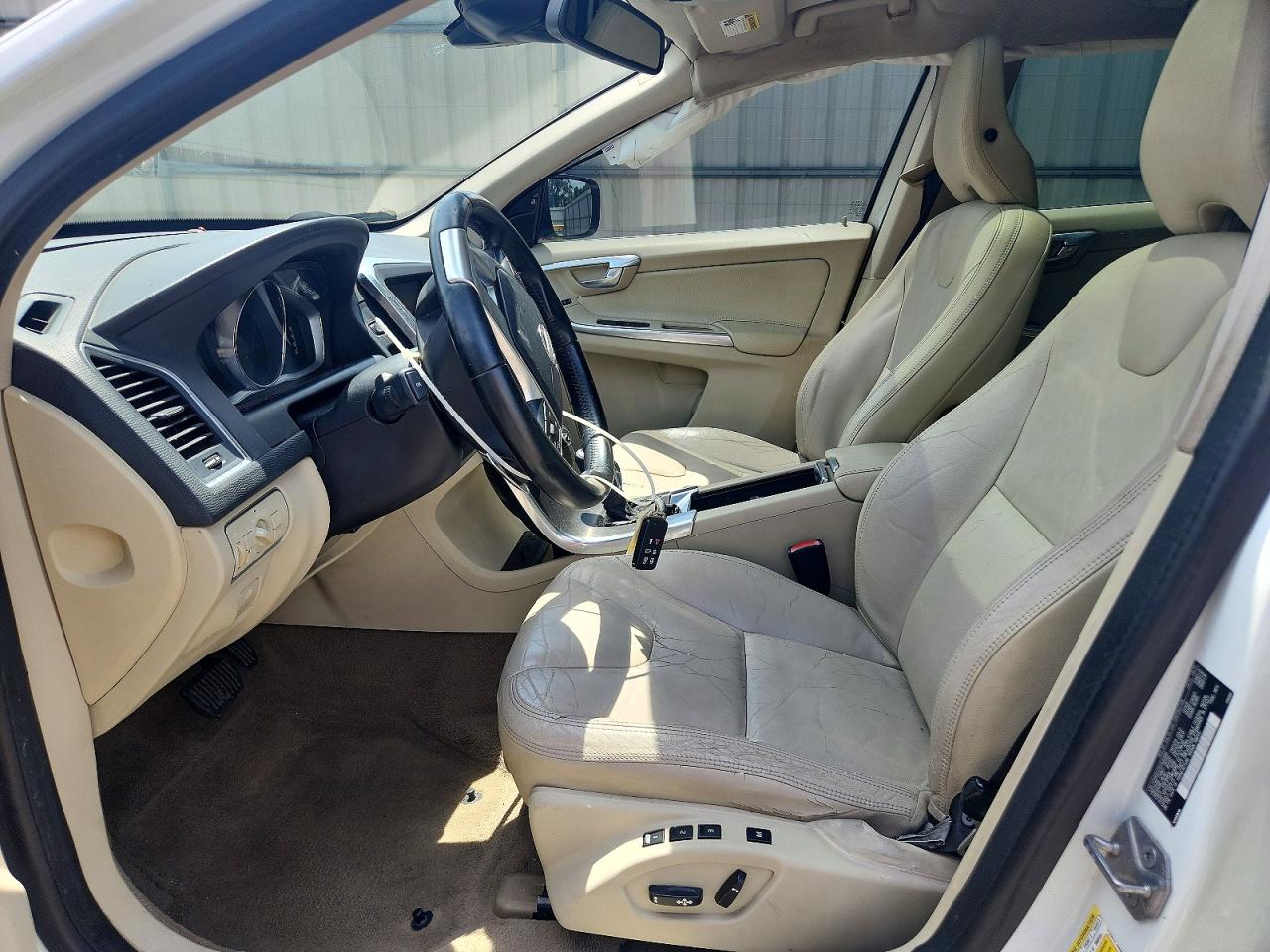 2014 Volvo Xc60 T6 White vin: YV4902DZ7E2530566