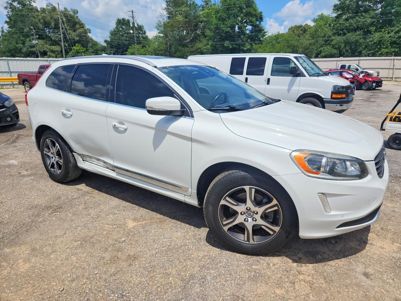 2014 Volvo Xc60 T6 White vin: YV4902DZ7E2530566