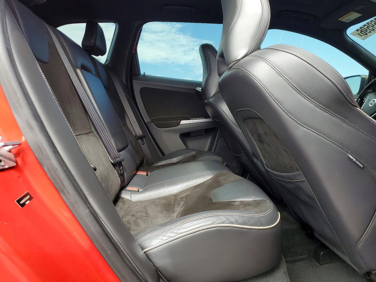 2014 Volvo Xc60 T6 Red vin: YV4902DZ7E2554477