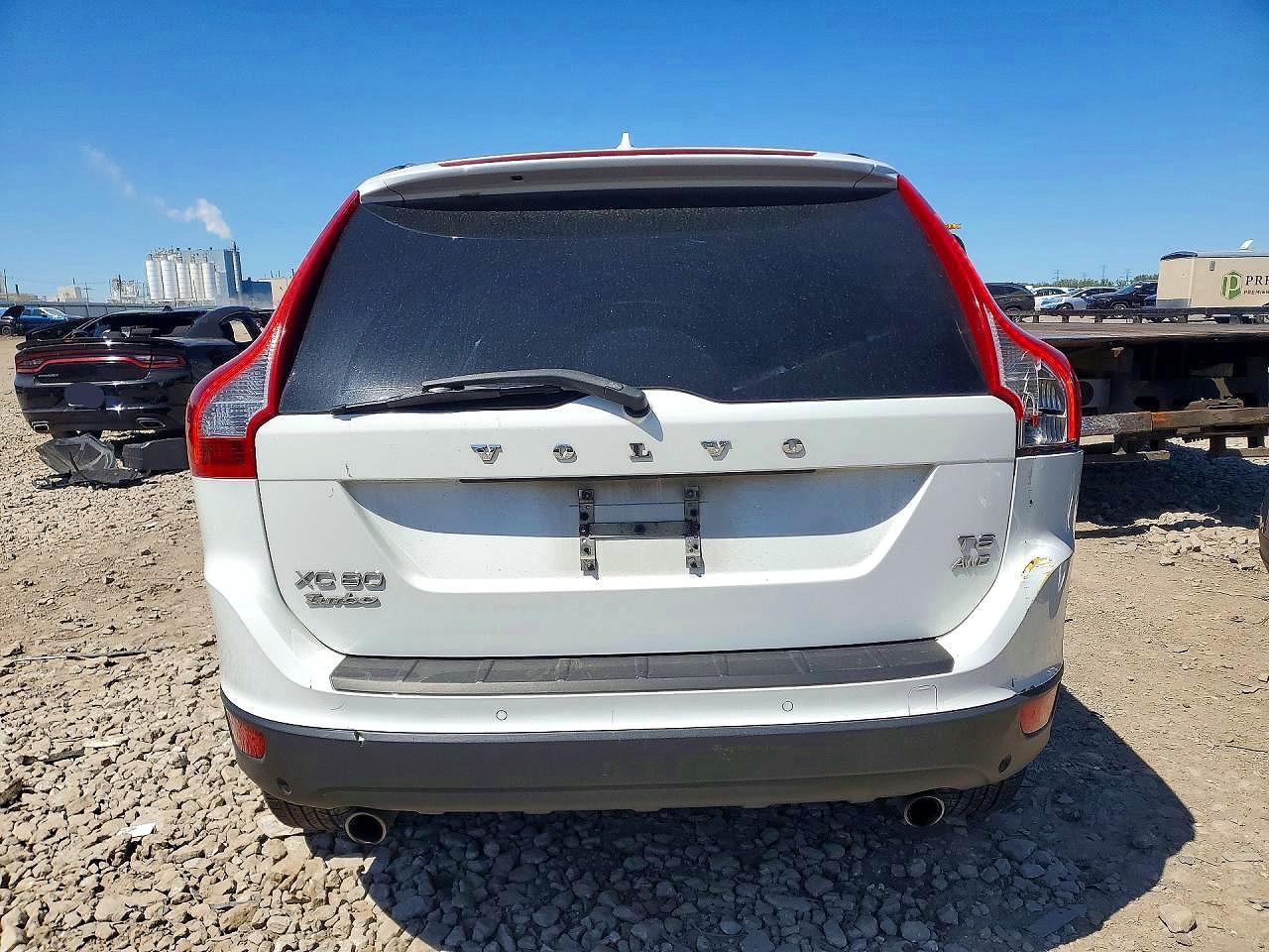 2011 Volvo Xc60 T6 White vin: YV4902DZ8B2180697