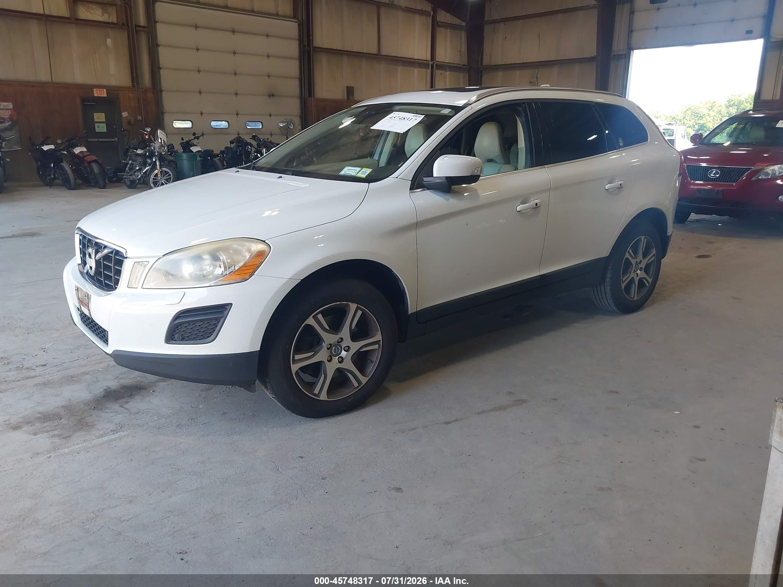 2012 Volvo Xc60 T6 Platinum White vin: YV4902DZ8C2242293