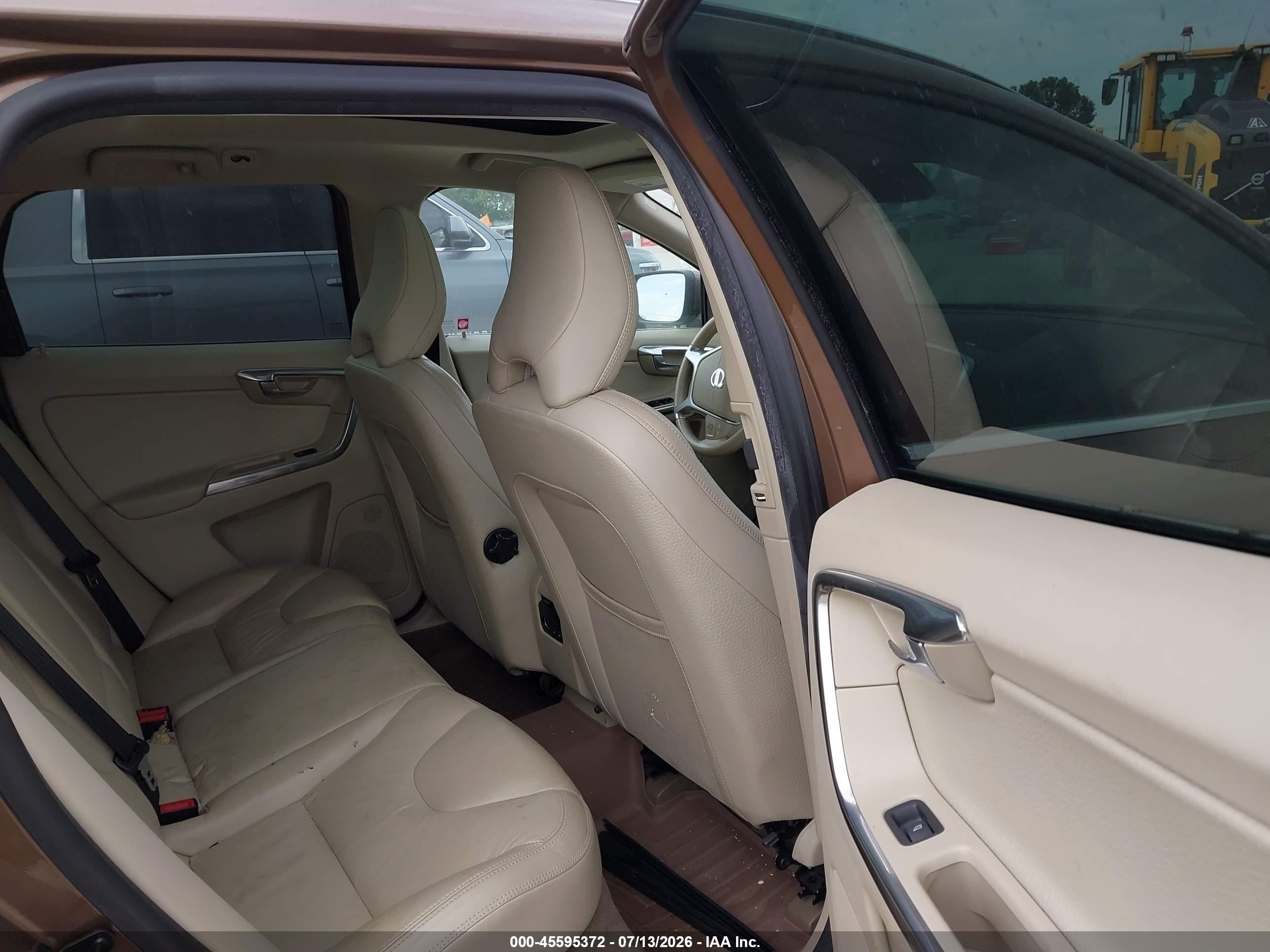 2012 Volvo Xc60 T6/t6 Platinum/t6 Premier Plus/t6 R-design/t6 R-design Platinum/t6 R-design Premier Plus Brown vin: YV4902DZ8C2340627